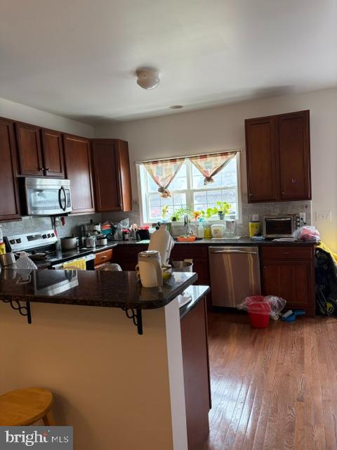 PORT RICHMOND - Residential