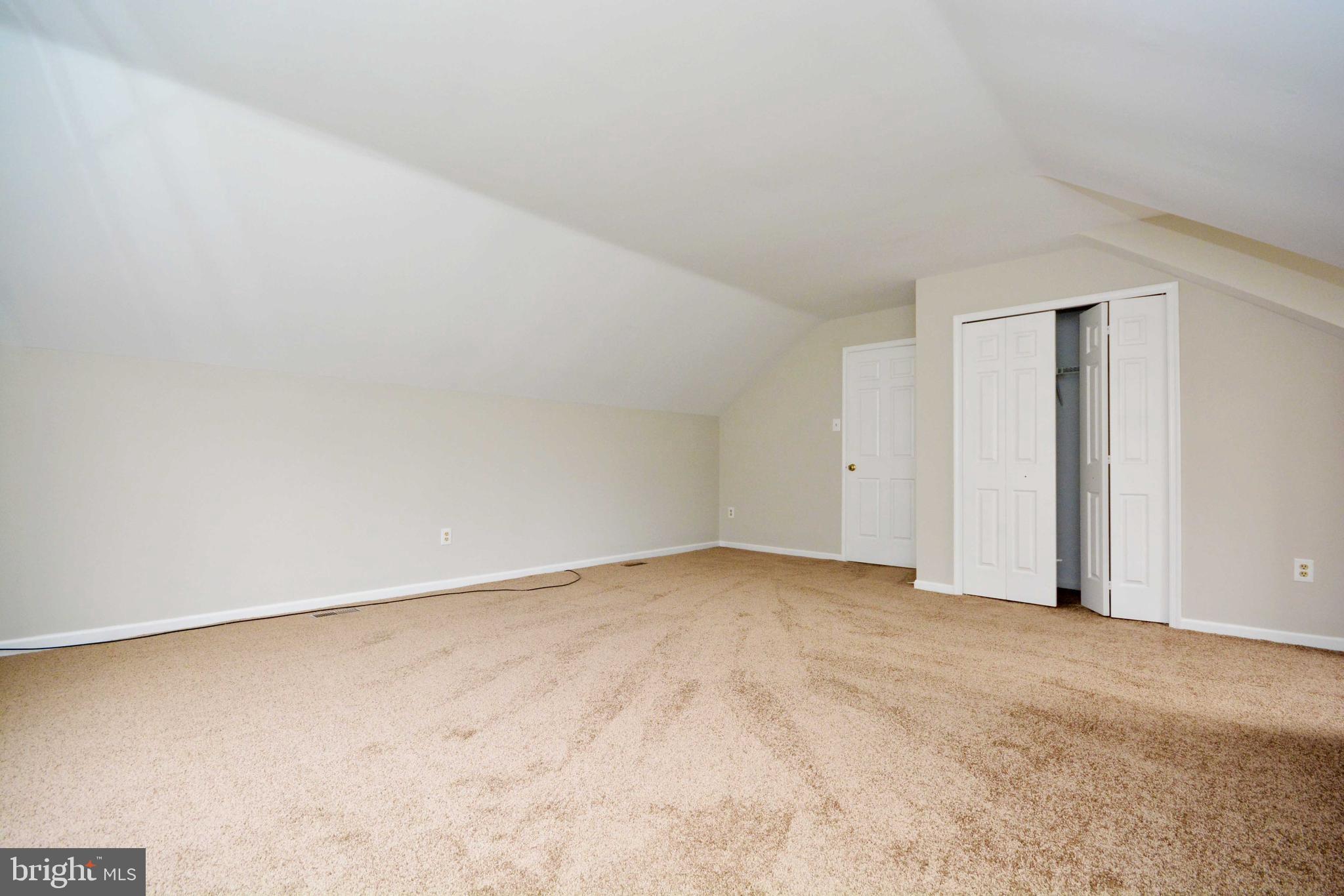 HUNT MEADOW - Residential Lease