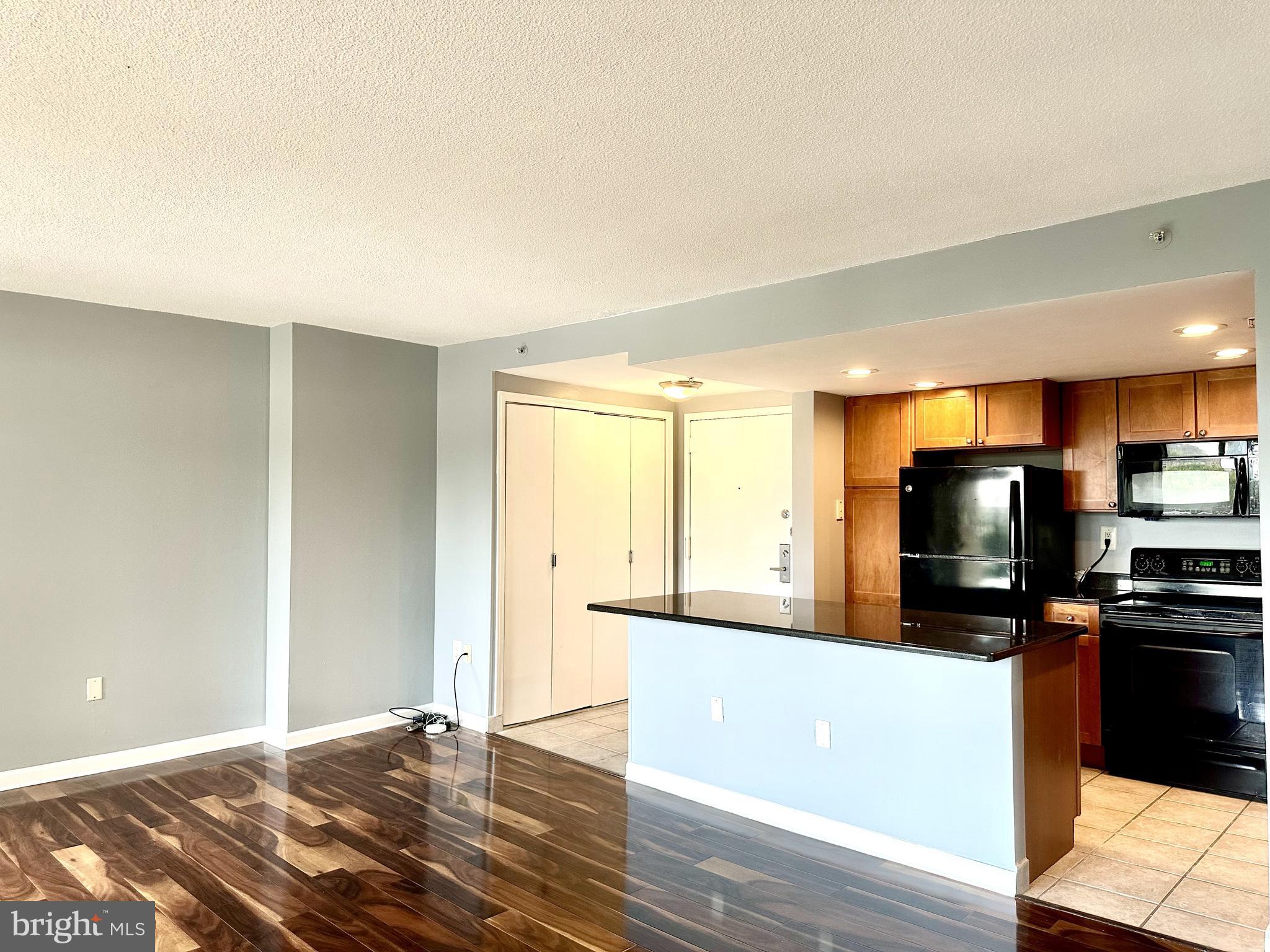FAIRMOUNT - Residential