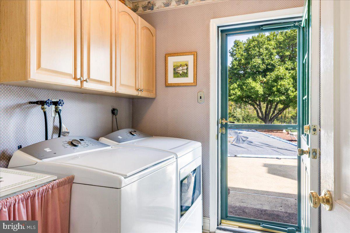 COUNTRY RIDGE - Residential