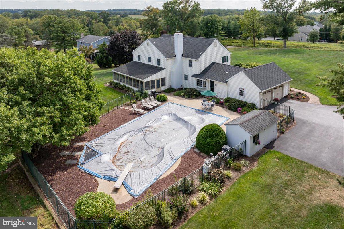 COUNTRY RIDGE - Residential