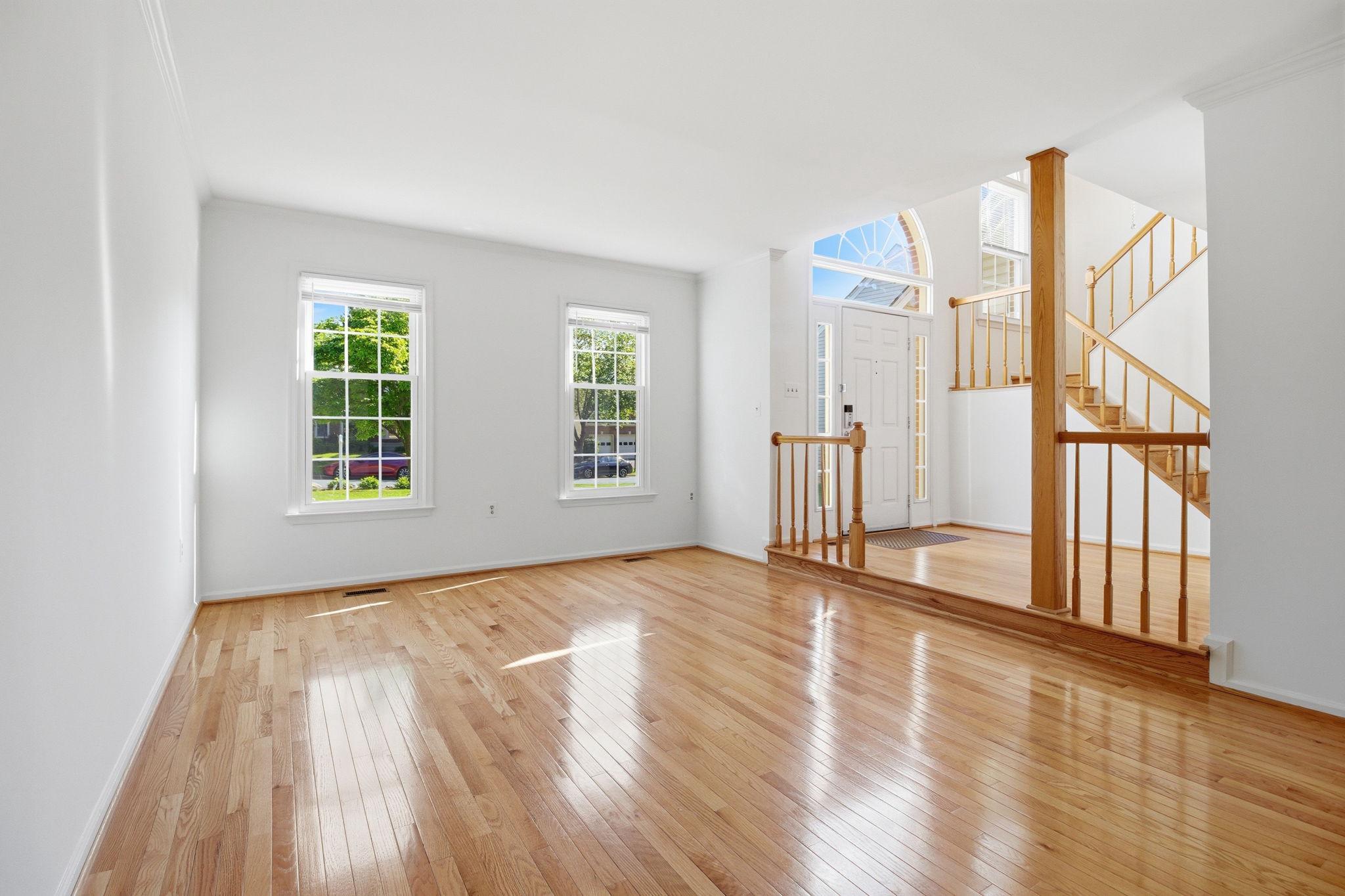 WASHINGTONIAN WOODS - Residential