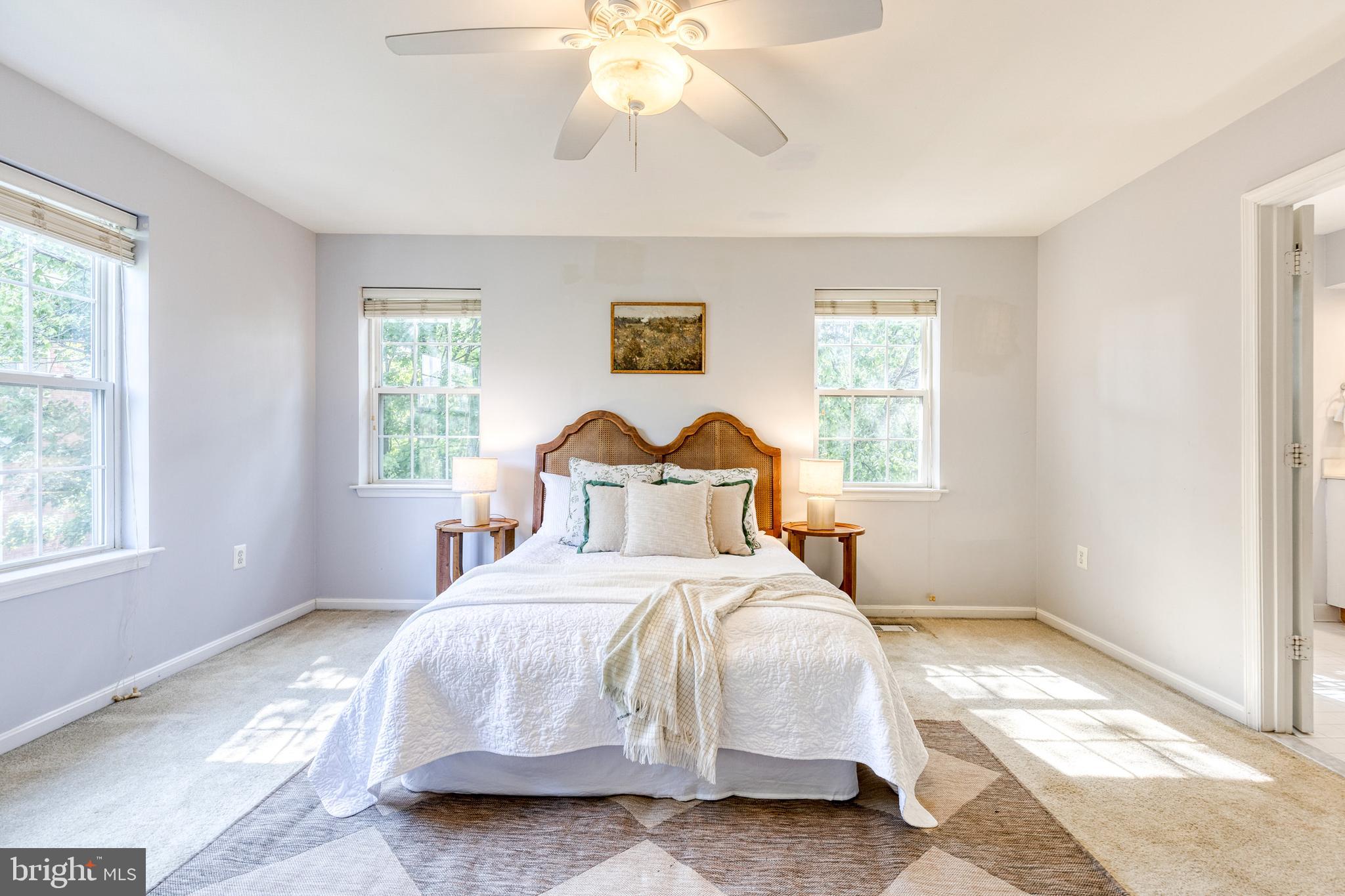 GOLDSBOROUGH MANOR - Residential