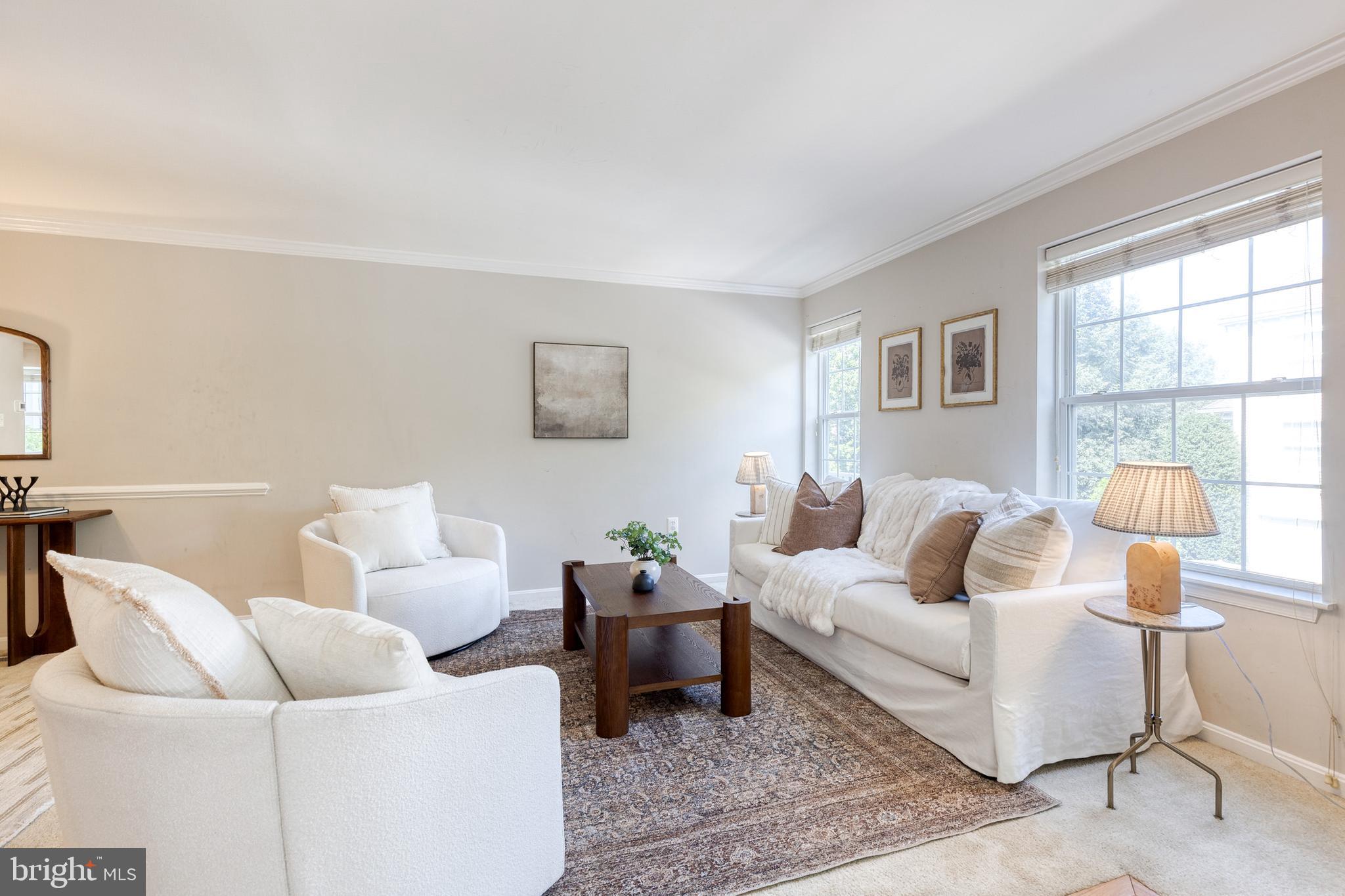 GOLDSBOROUGH MANOR - Residential