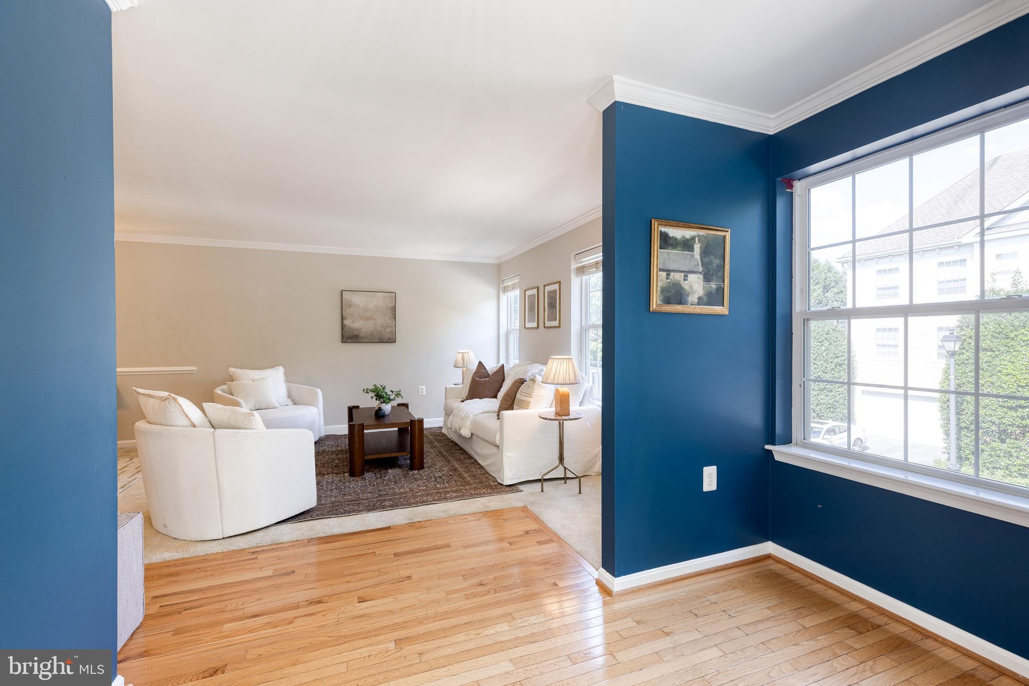 GOLDSBOROUGH MANOR - Residential