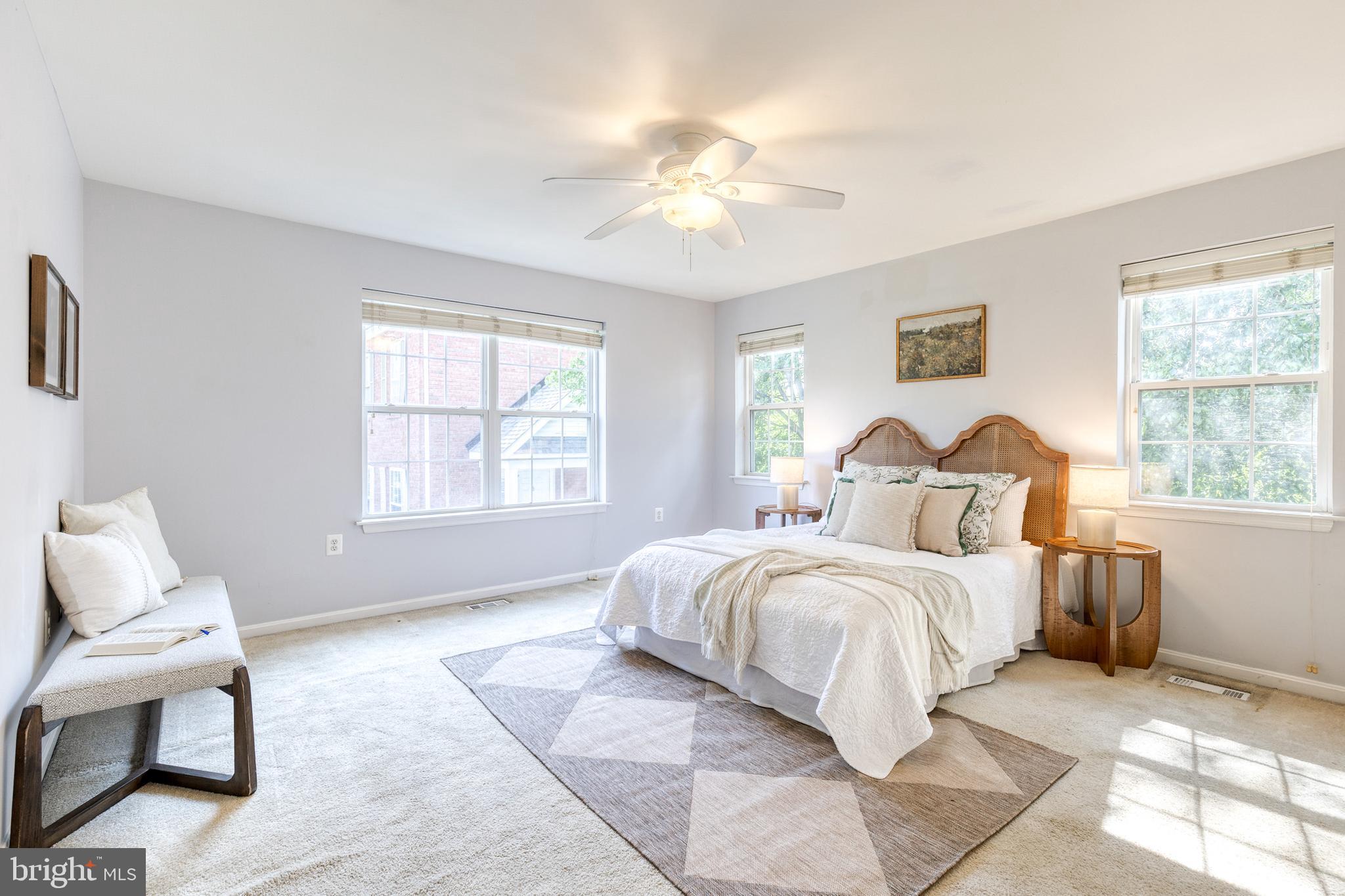 GOLDSBOROUGH MANOR - Residential