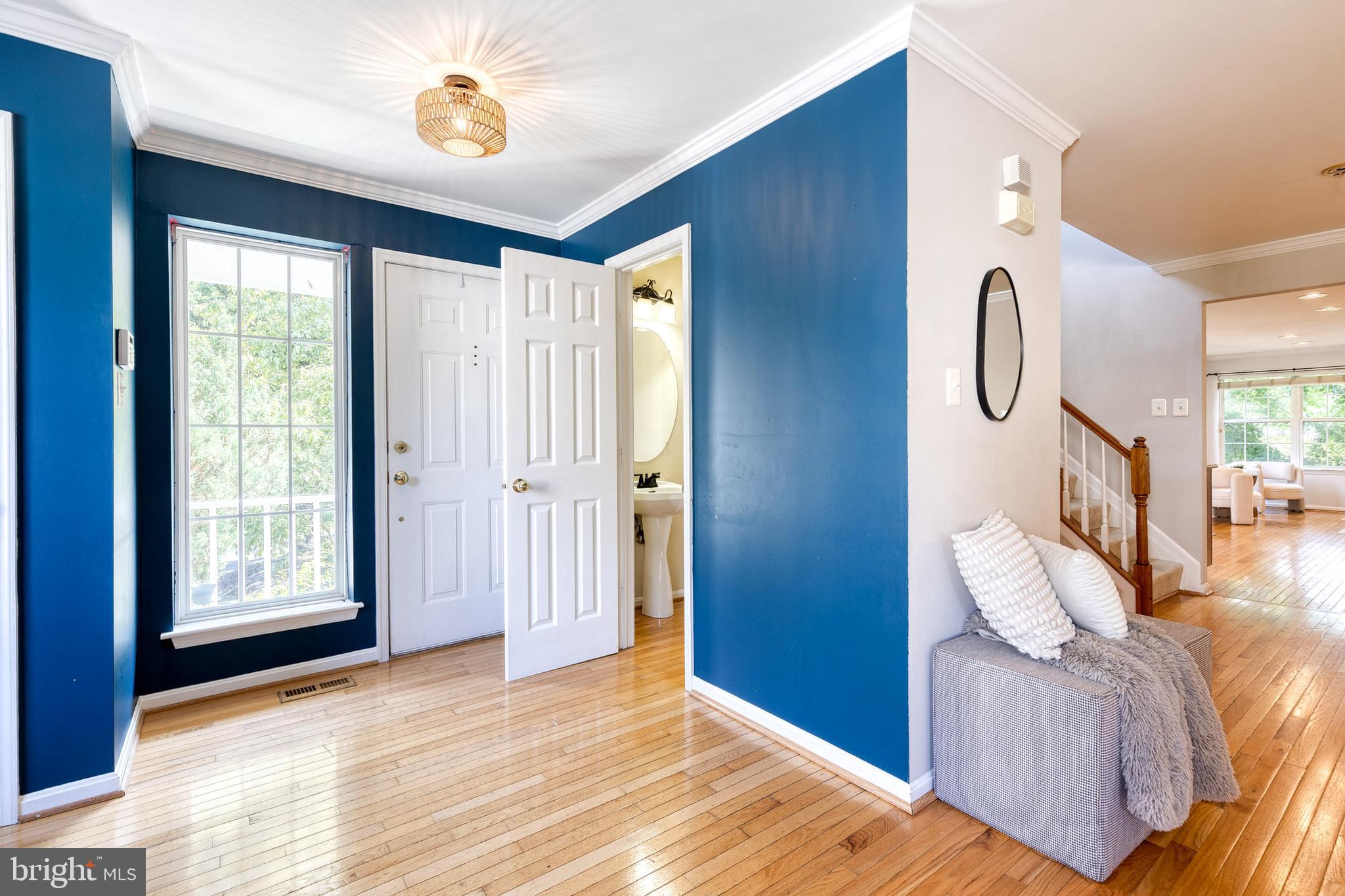 GOLDSBOROUGH MANOR - Residential