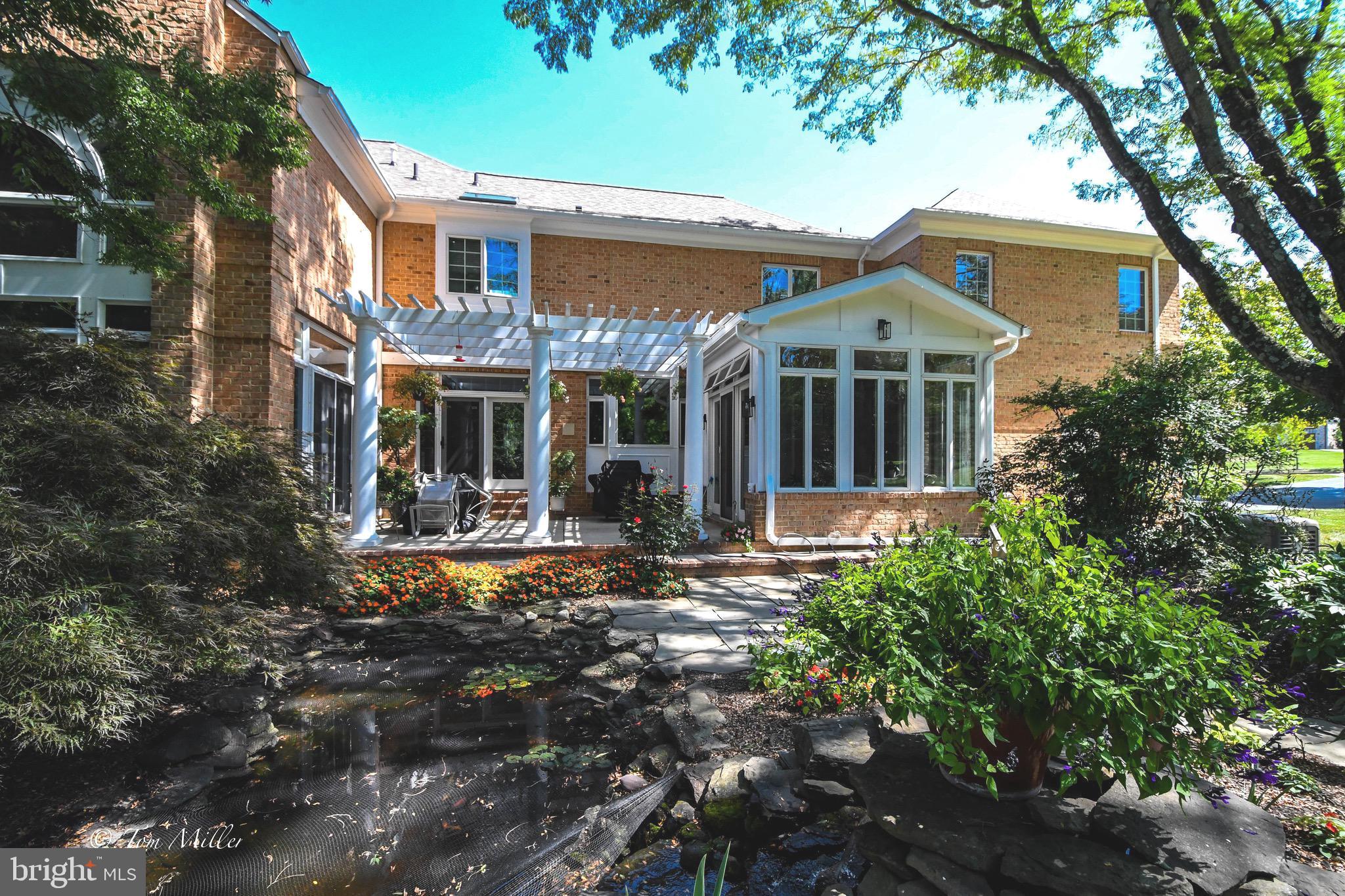 SUNSET KNOLL - Residential
