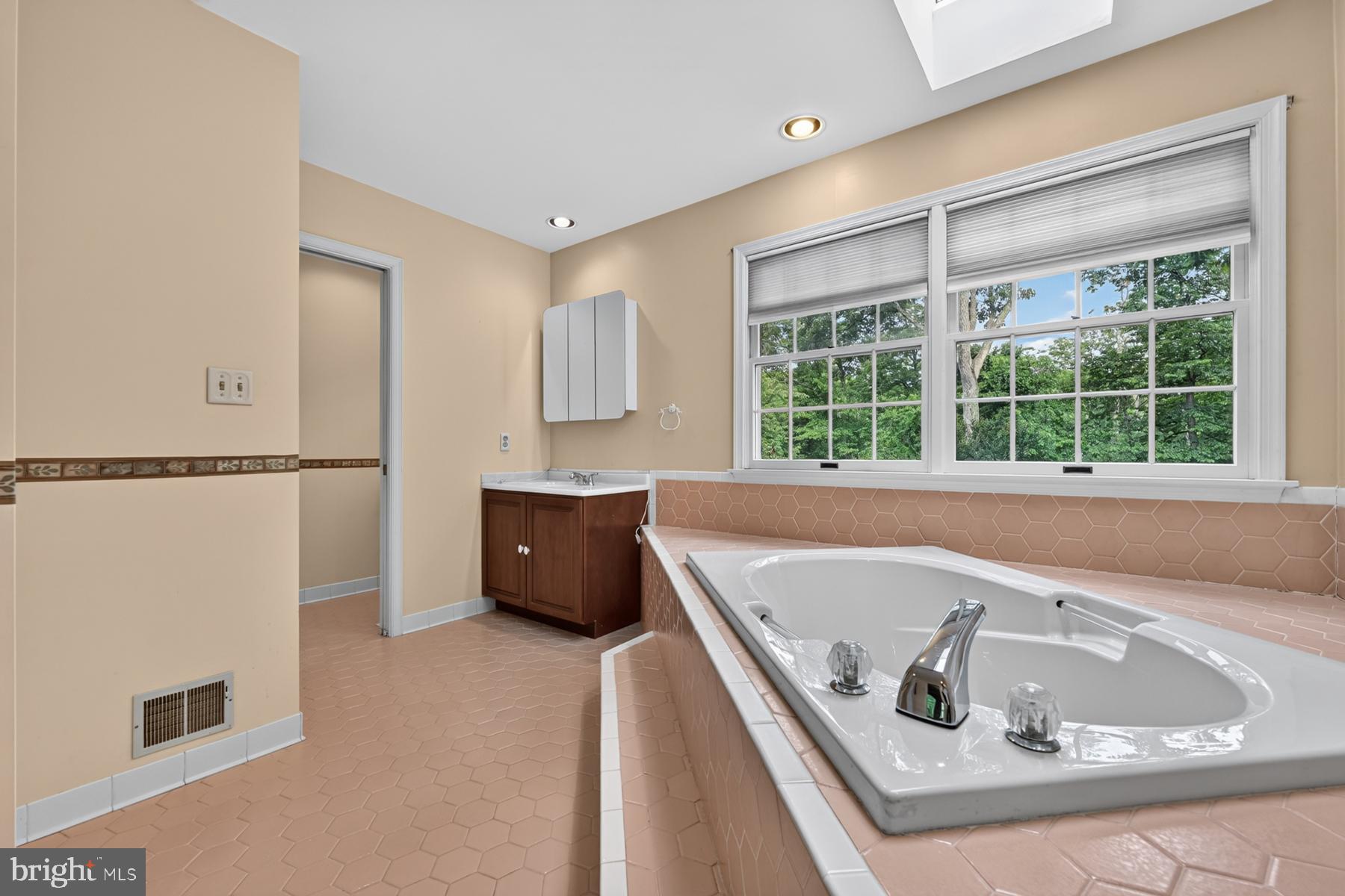 WINDERMERE ESTATES - Residential