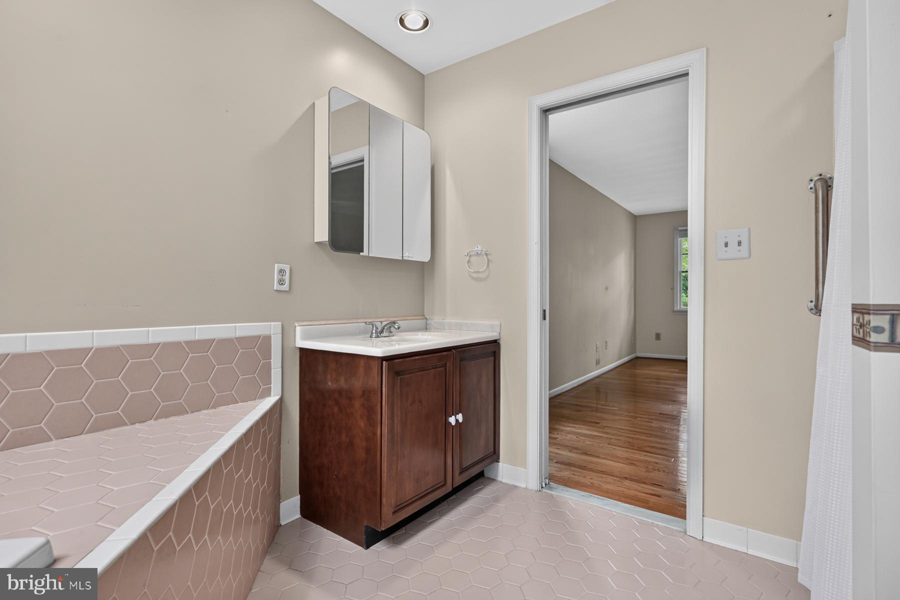 WINDERMERE ESTATES - Residential