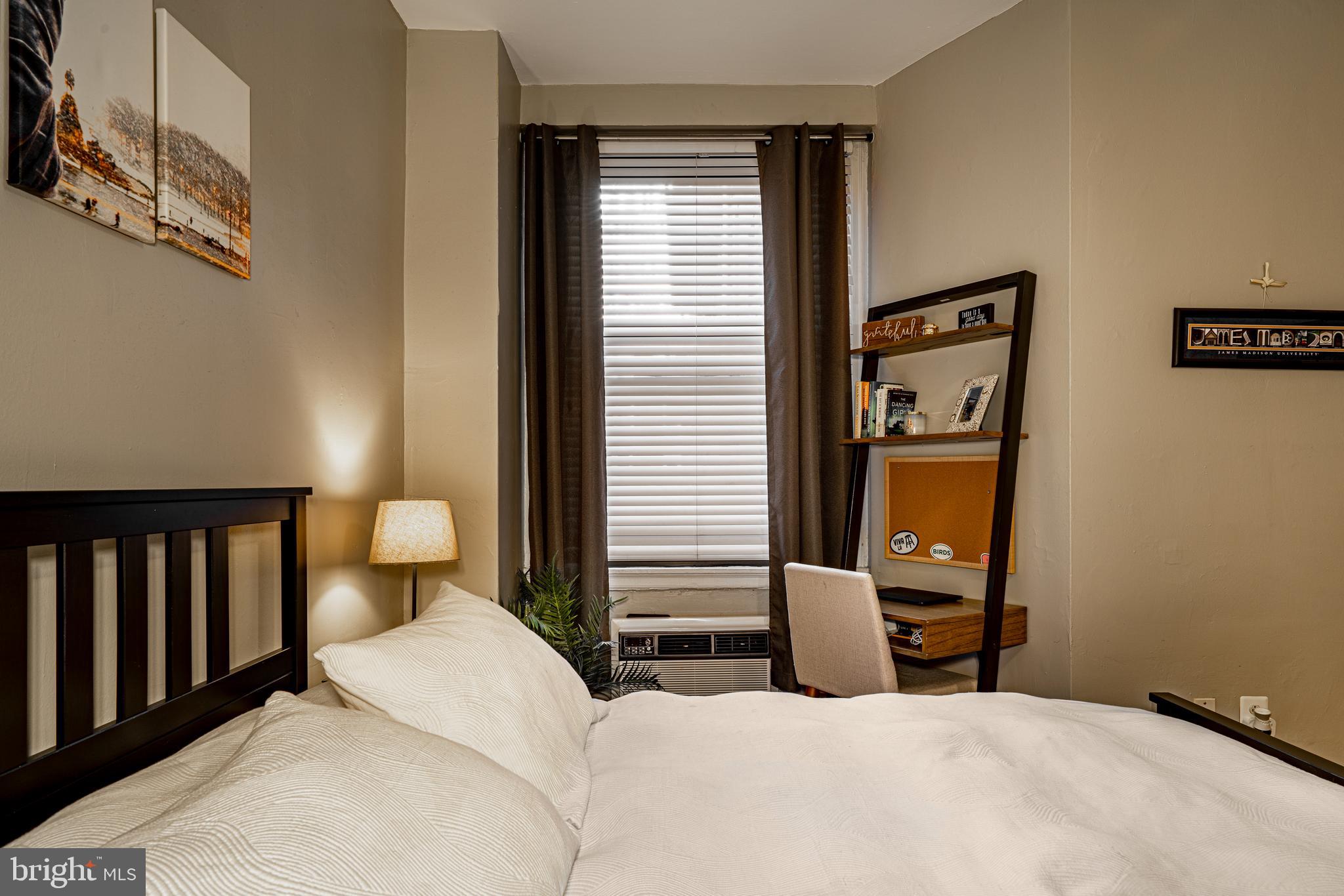 AVENUE OF THE ARTS - Residential