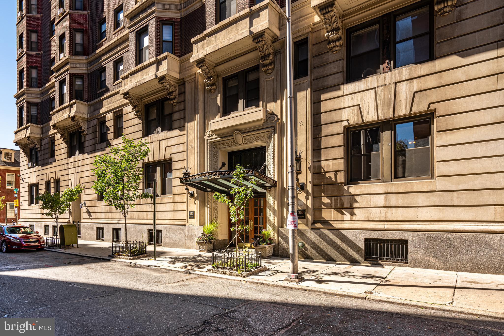 AVENUE OF THE ARTS - Residential