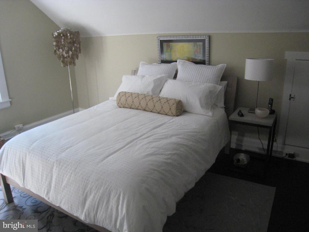 ROSEVILLE ESTATES - Residential