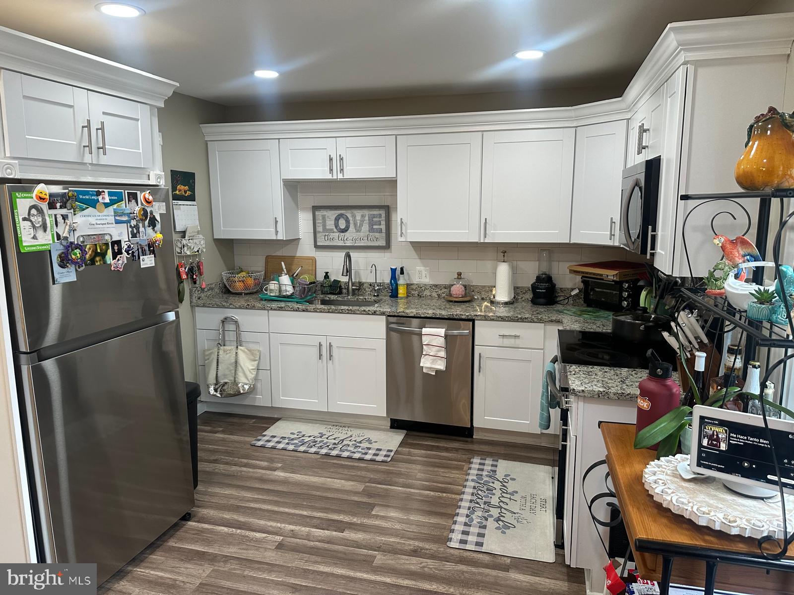 CRESTWOOD HAMLET - Residential