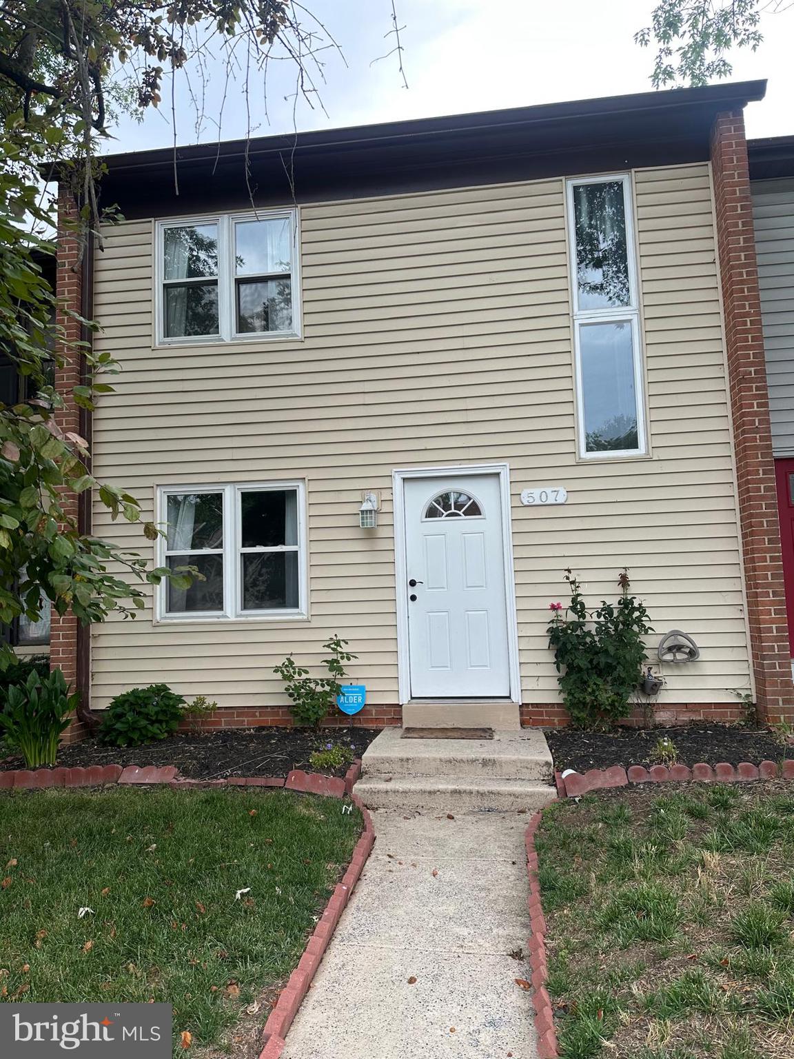 This gorgeous 3-bedroom 2.5 bath townhome has been recently renovated and located in the heart of Leesburg. Features include a new kitchen with stainless steel appliances, granite countertops, and ceramic backsplash. In addition, new remodeled bathrooms, new roof, new HVAC, new flooring, recessed lighting throughout the house, paint, and french doors to the fenced backyard with a rear entrance from reserved parking space! Convenient to Route 7 & Dulles Greenway. Walking distance to all the events, restaurants, and outdoor dining in Leesburg's Historic District. Near public transportation, Metrorail Silver Line Station, Leesburg Premium Outlets & the W&OD Trails. SHOWS LIKE A MODEL HOME!