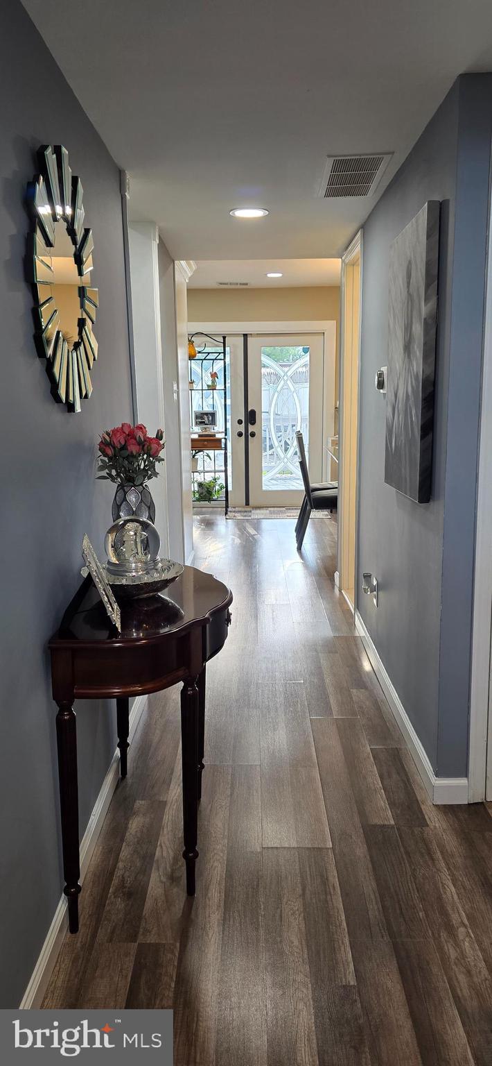 CRESTWOOD HAMLET - Residential
