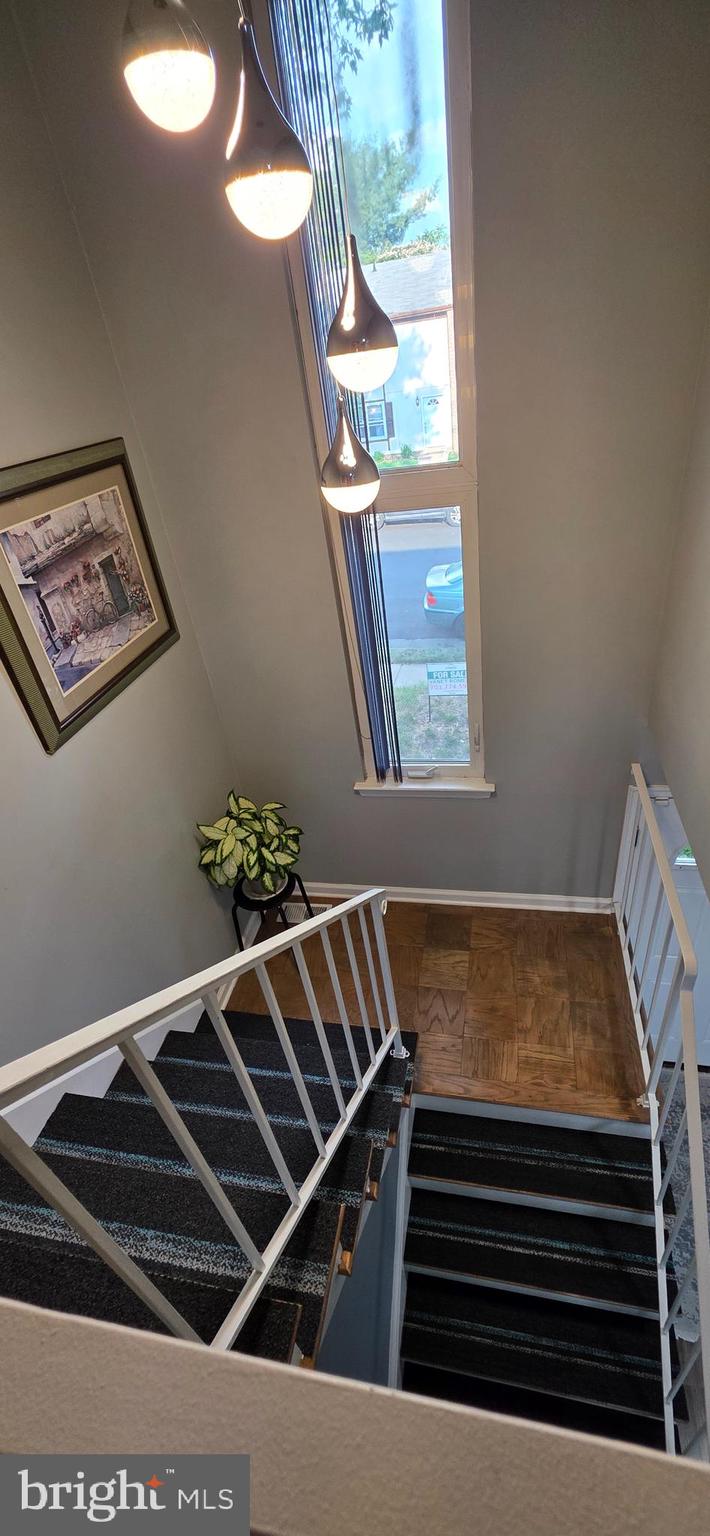 CRESTWOOD HAMLET - Residential