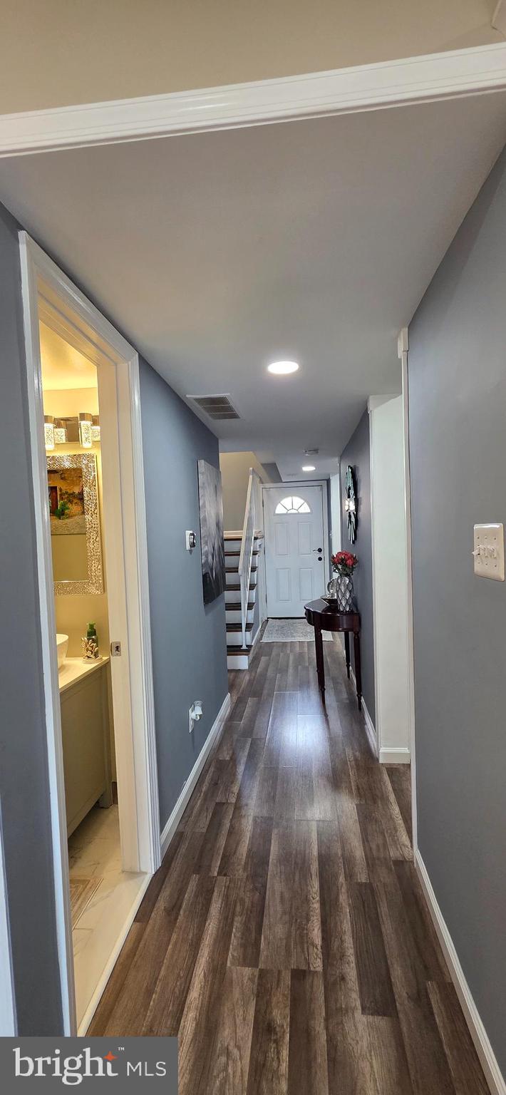 CRESTWOOD HAMLET - Residential