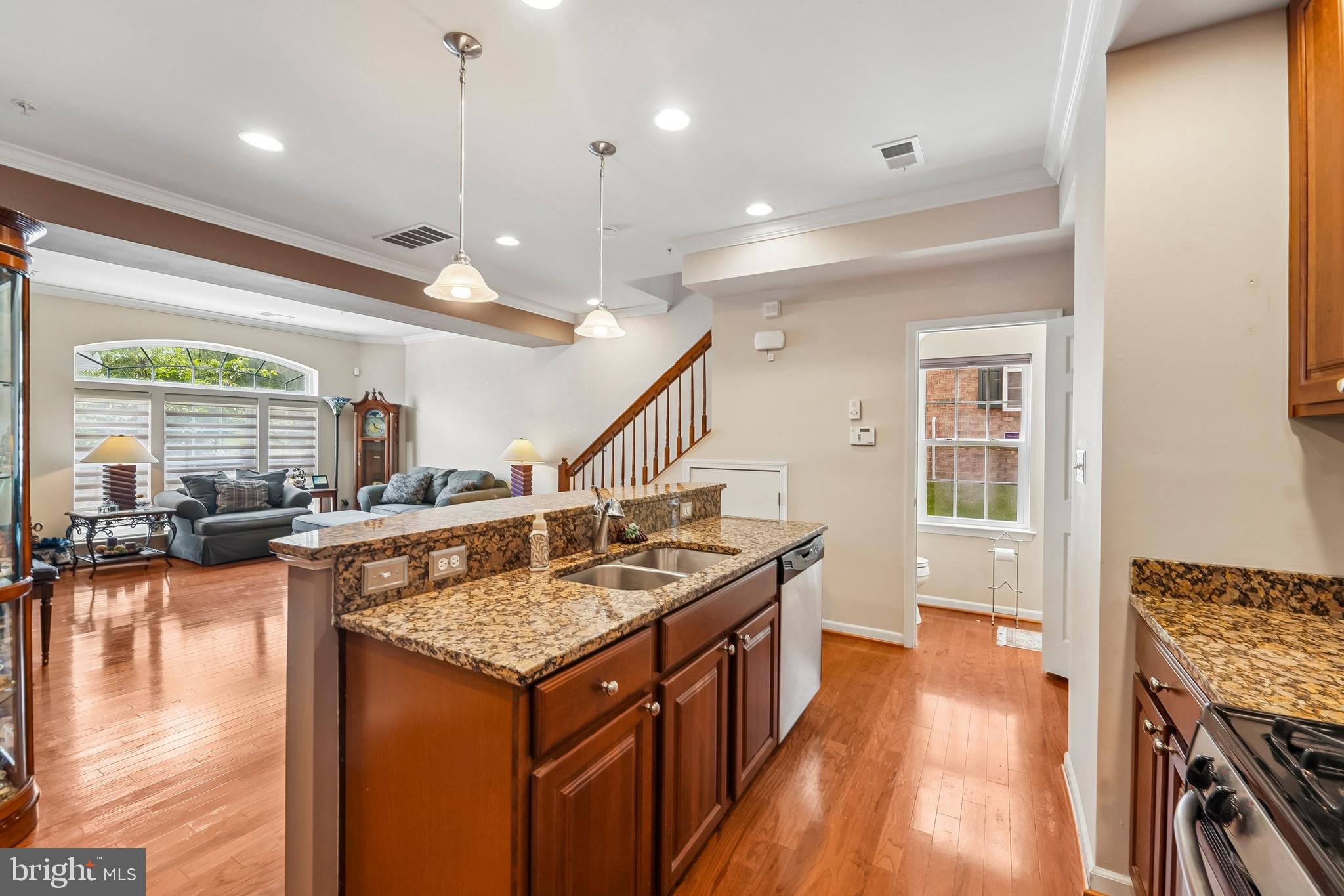ELKRIDGE CROSSING - Residential