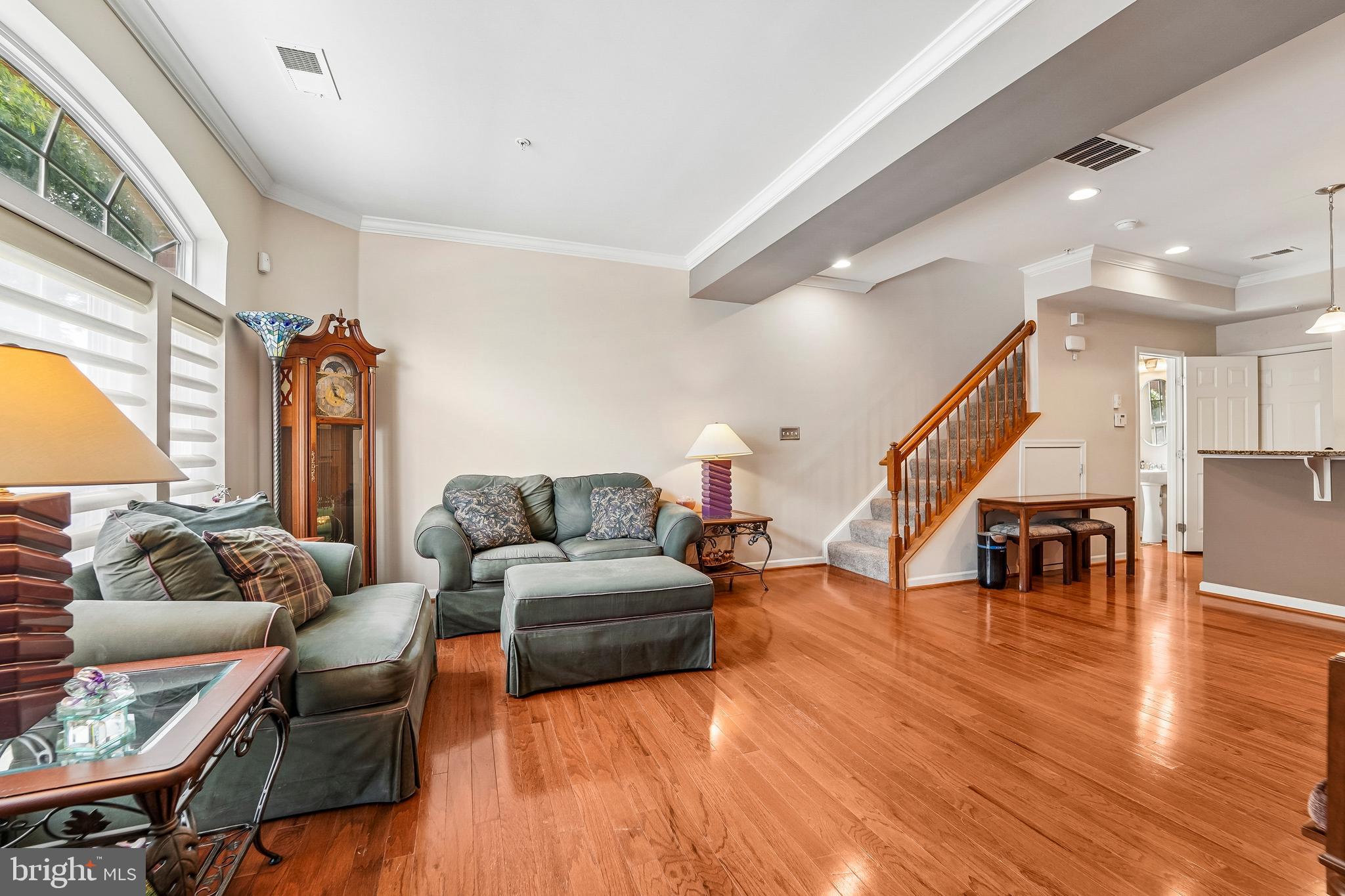 ELKRIDGE CROSSING - Residential