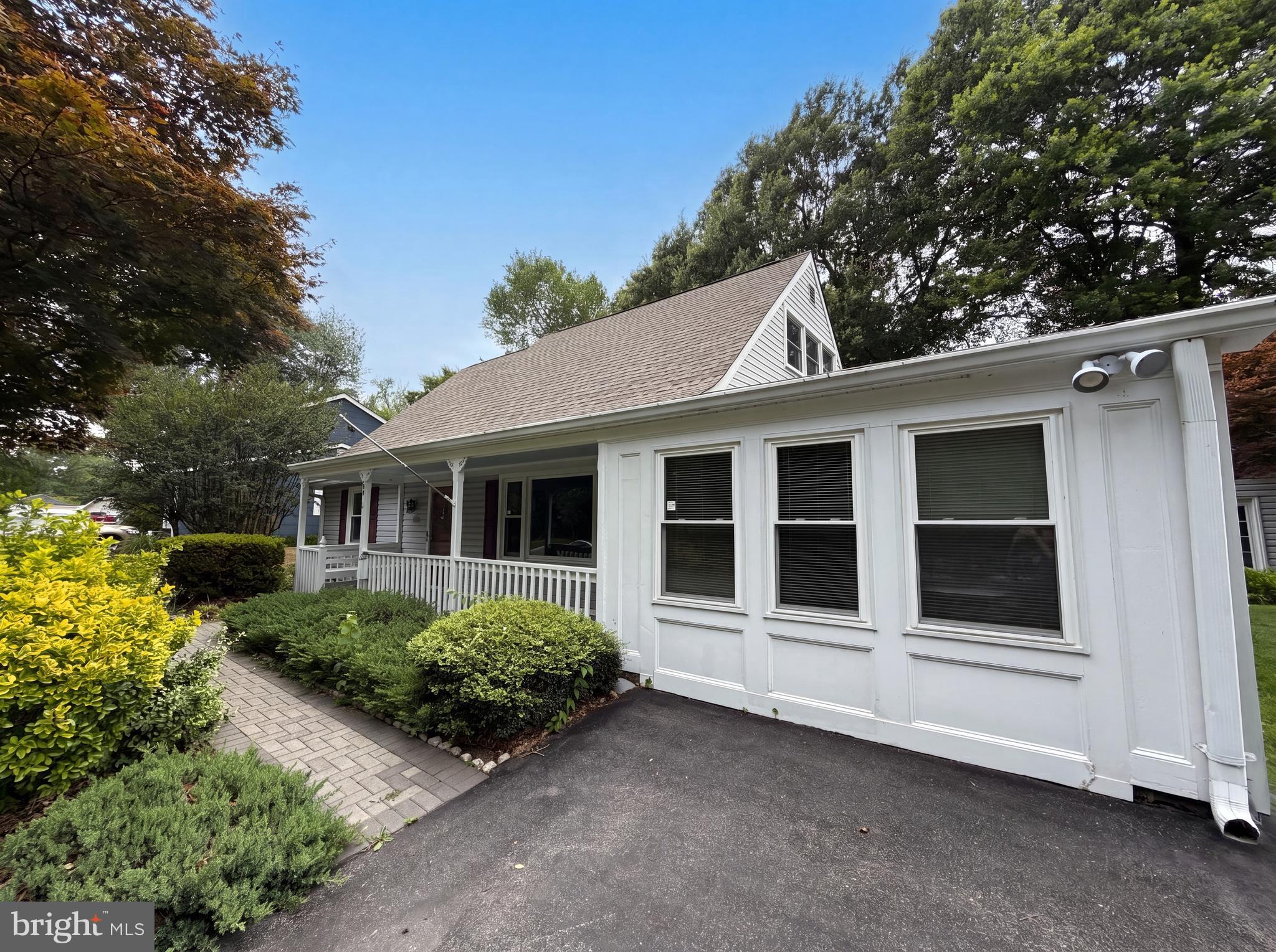 MEADOWBROOK - Residential