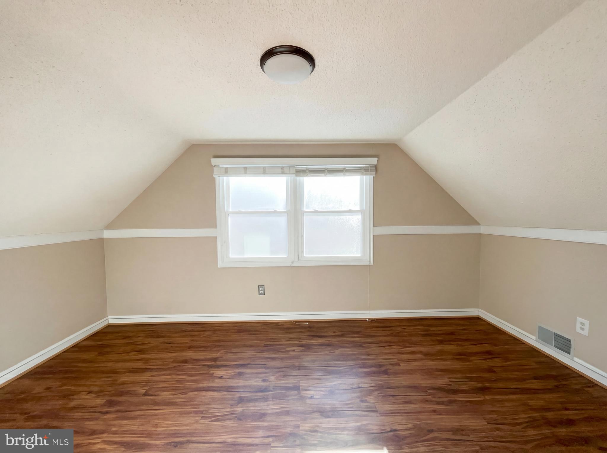 MEADOWBROOK - Residential