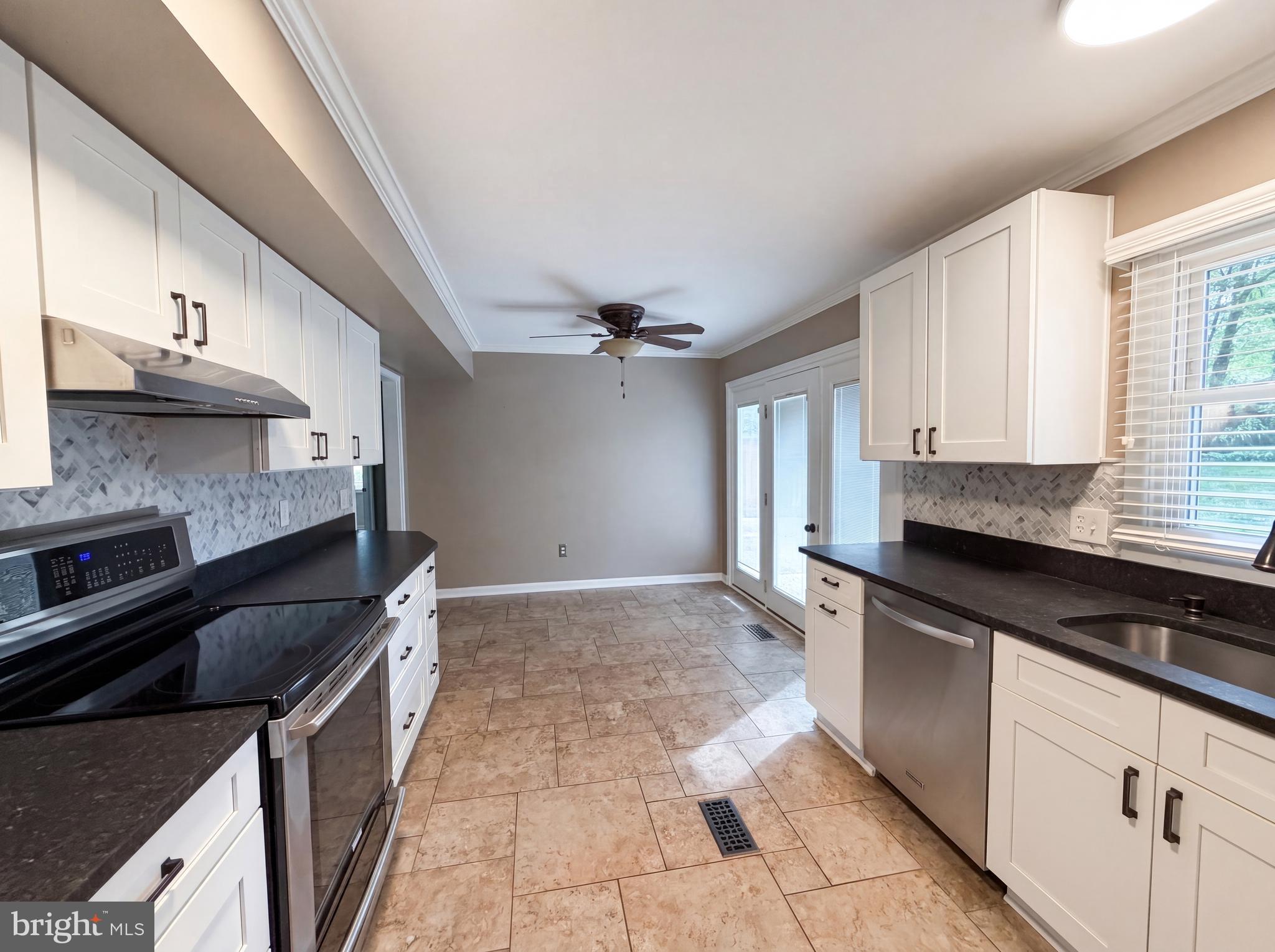 MEADOWBROOK - Residential