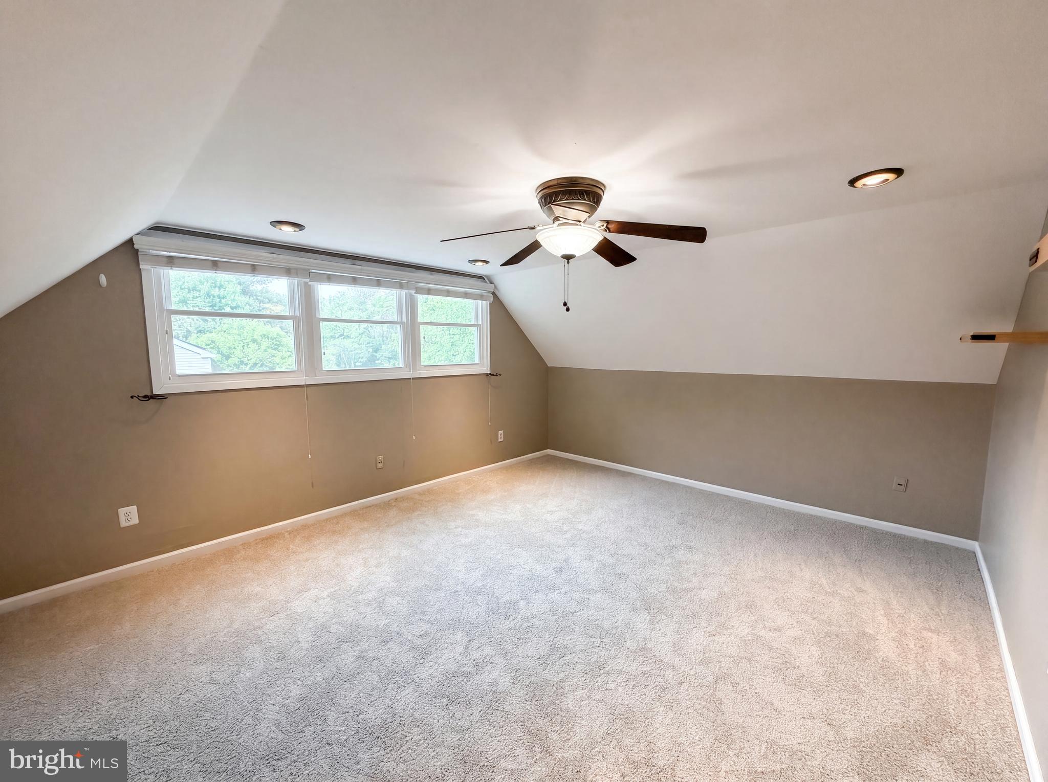 MEADOWBROOK - Residential