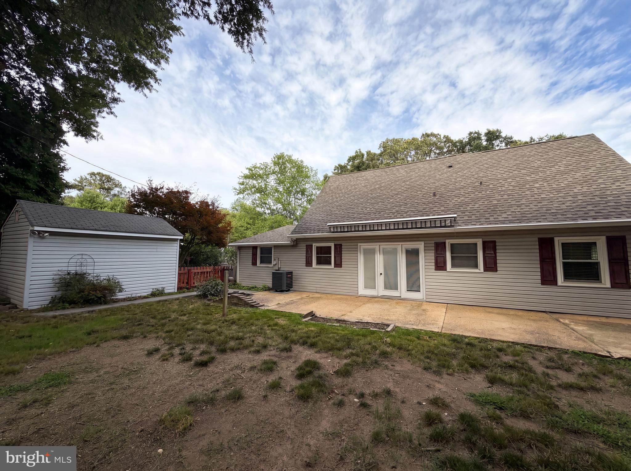 MEADOWBROOK - Residential