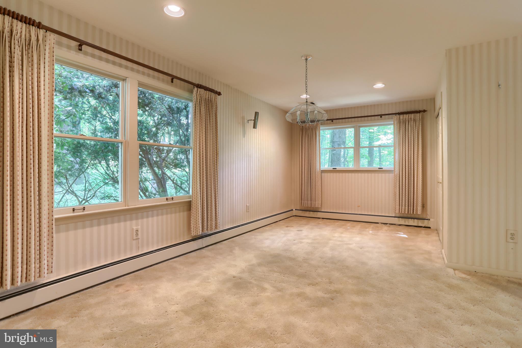 HILLCREST - Residential