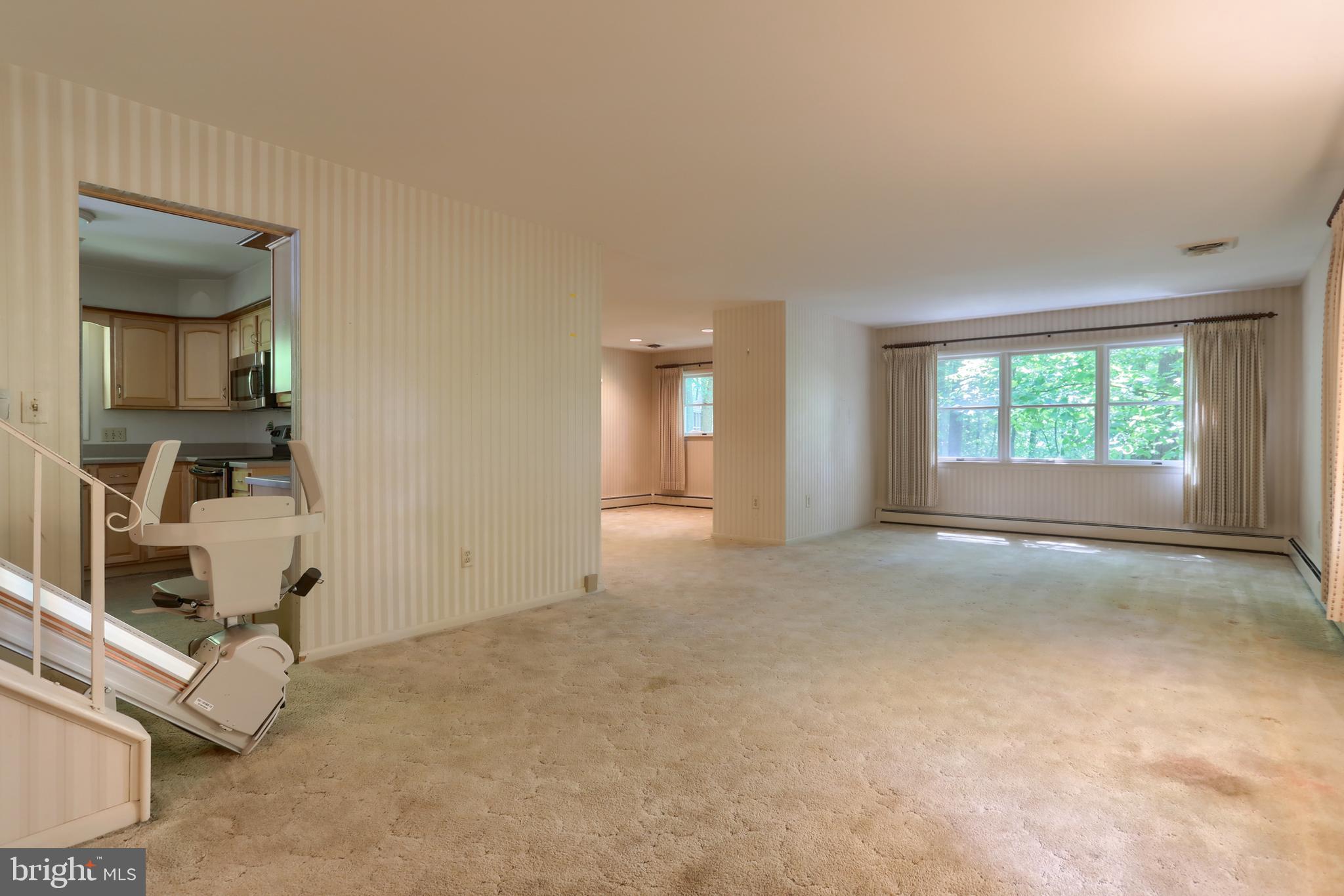 HILLCREST - Residential