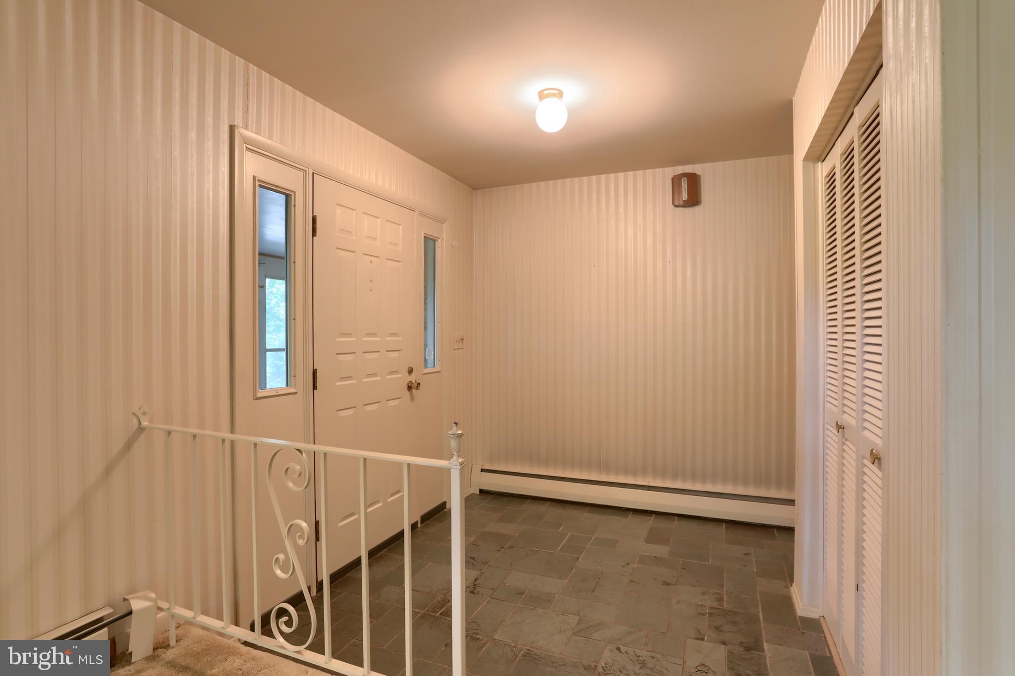 HILLCREST - Residential