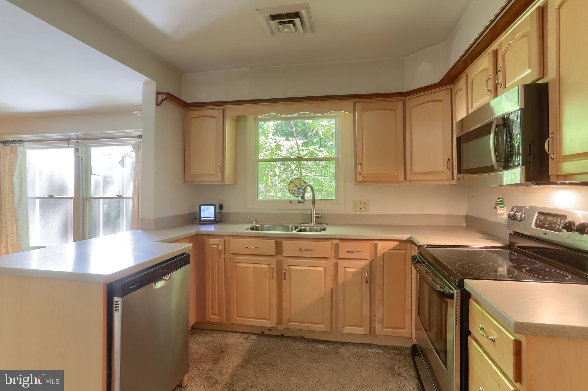 HILLCREST - Residential