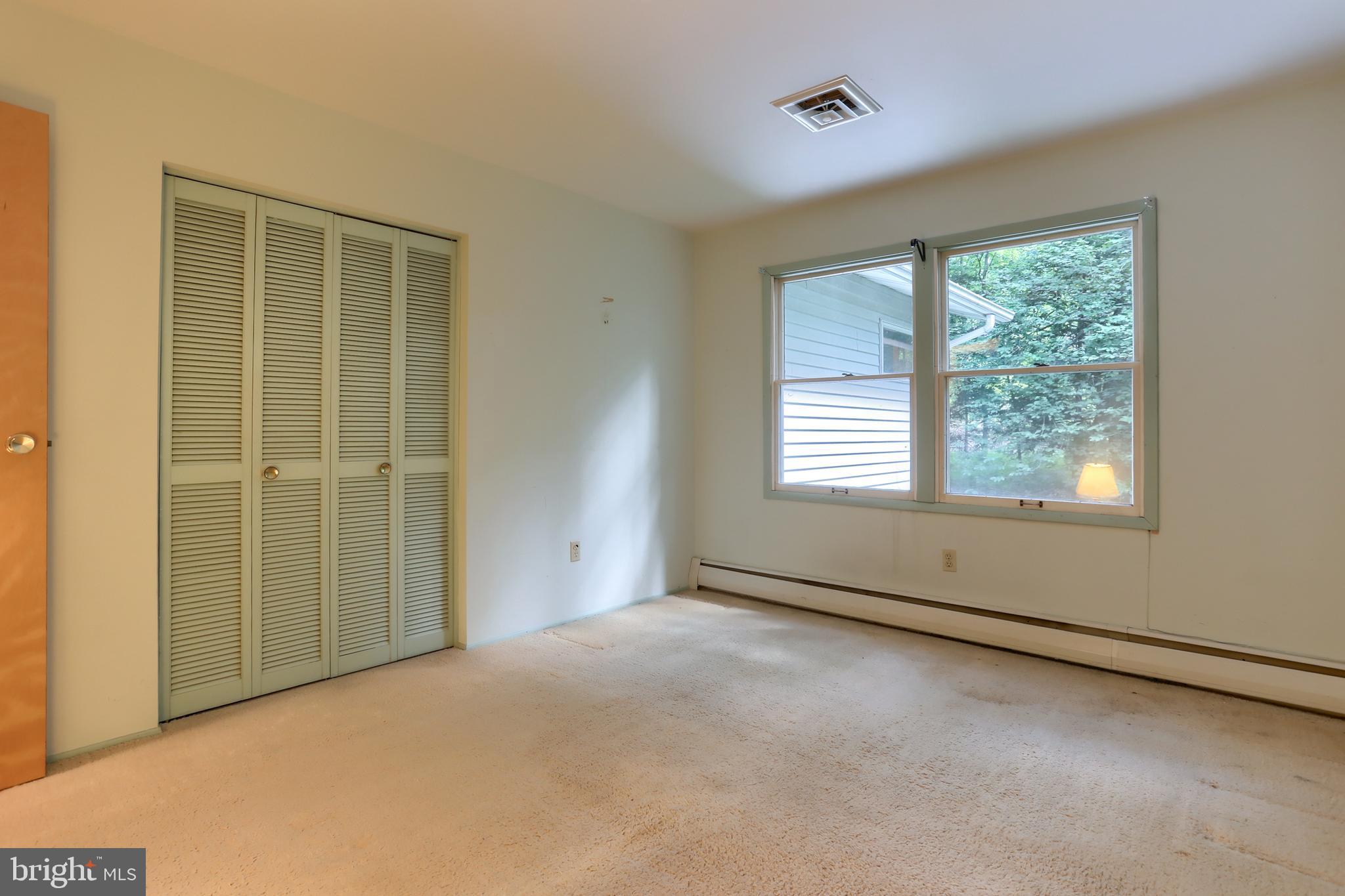 HILLCREST - Residential