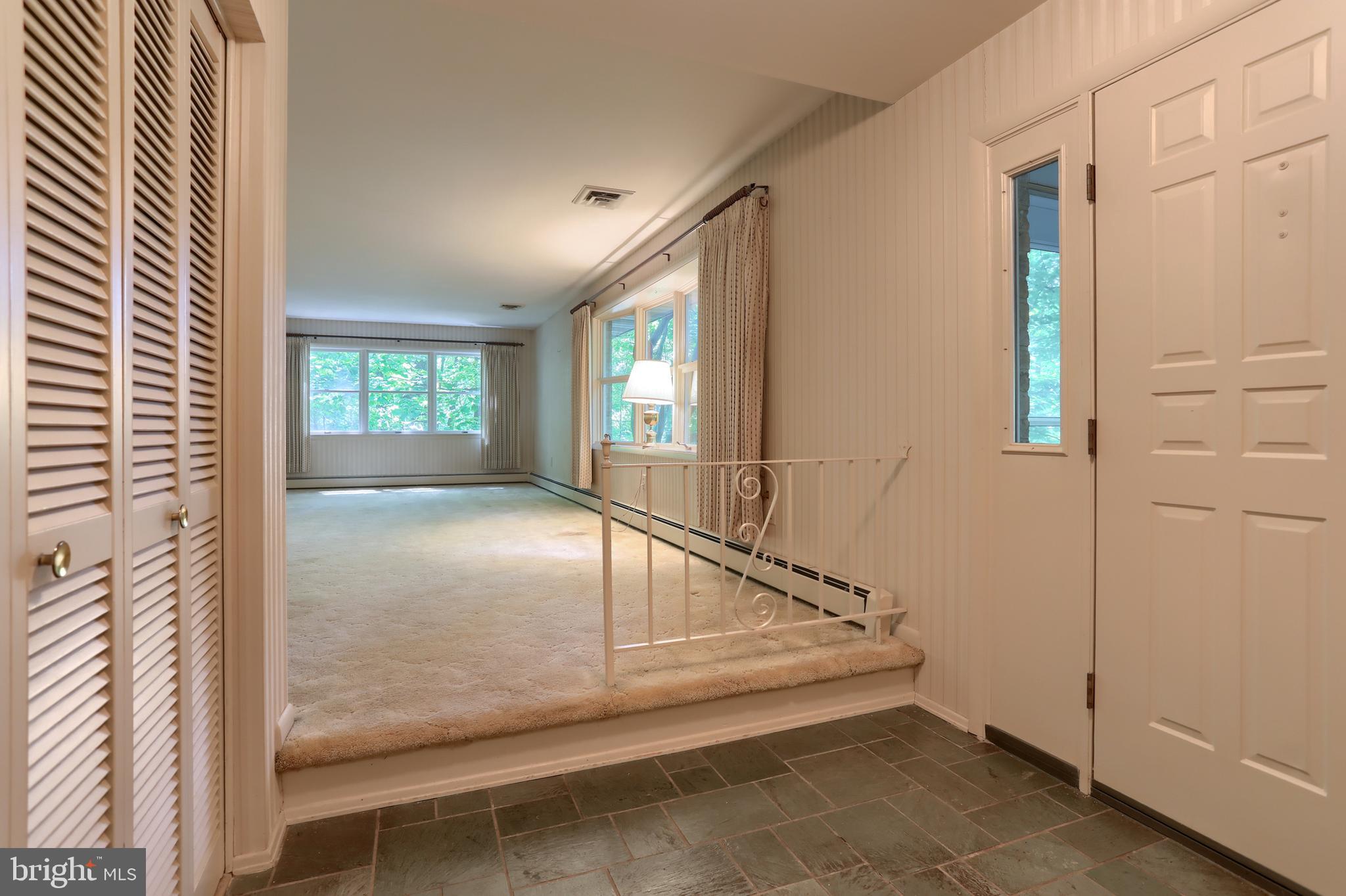HILLCREST - Residential