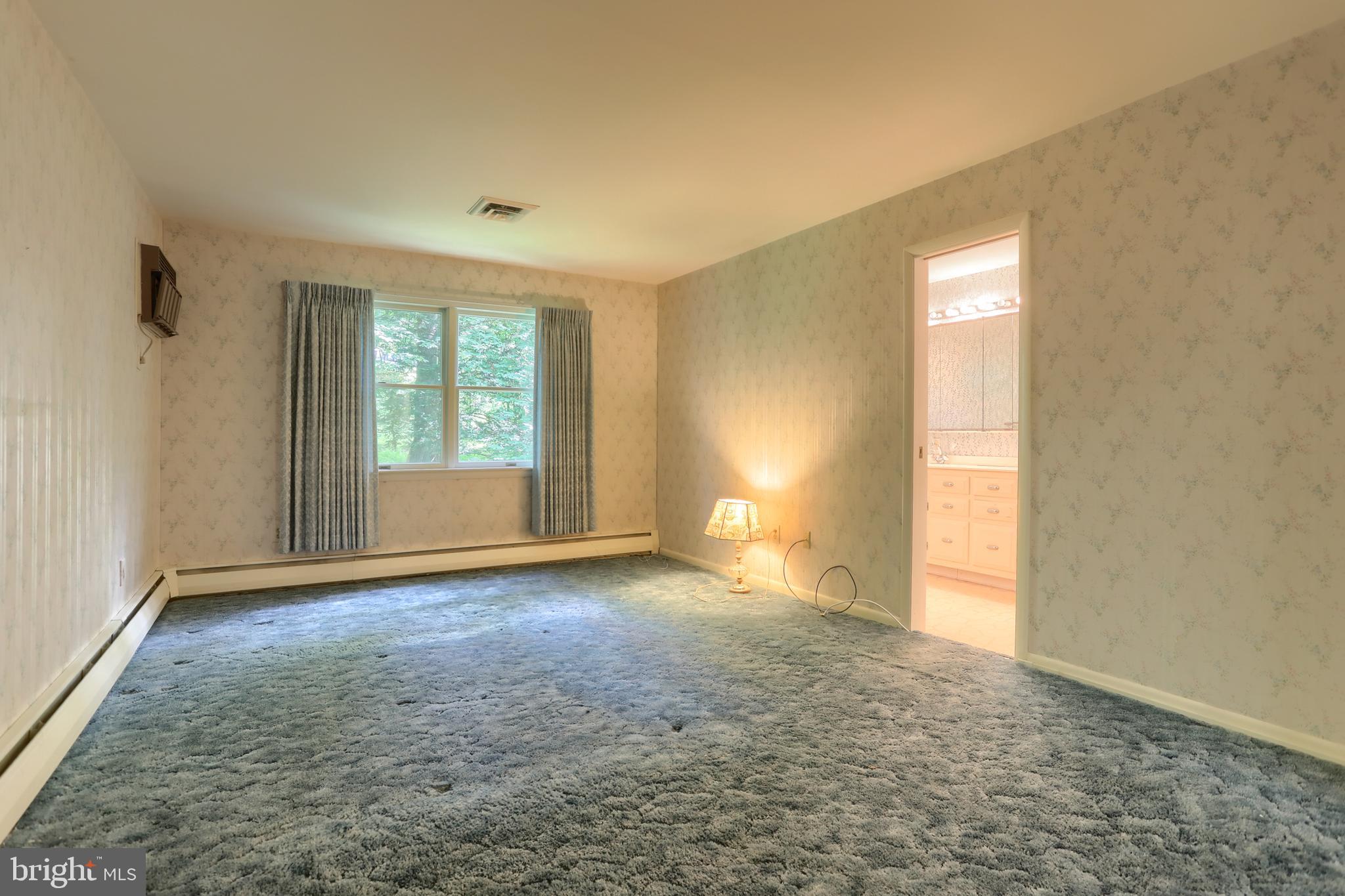 HILLCREST - Residential
