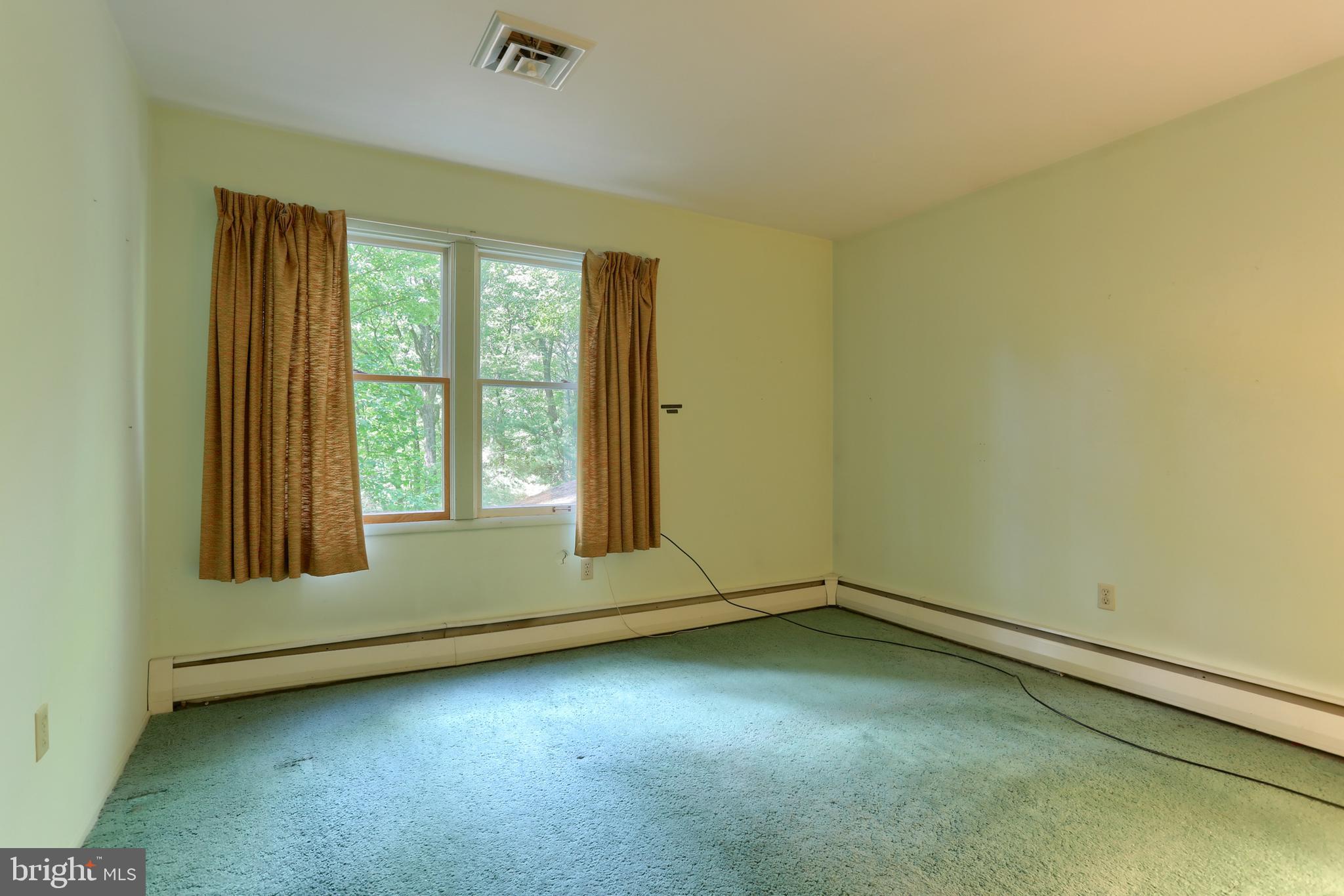 HILLCREST - Residential