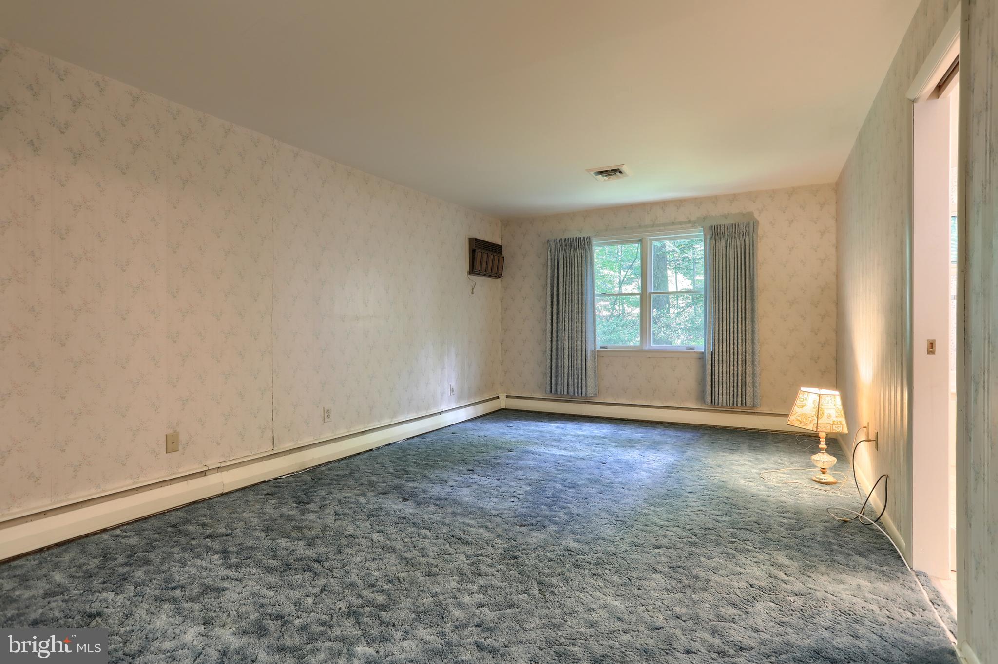 HILLCREST - Residential