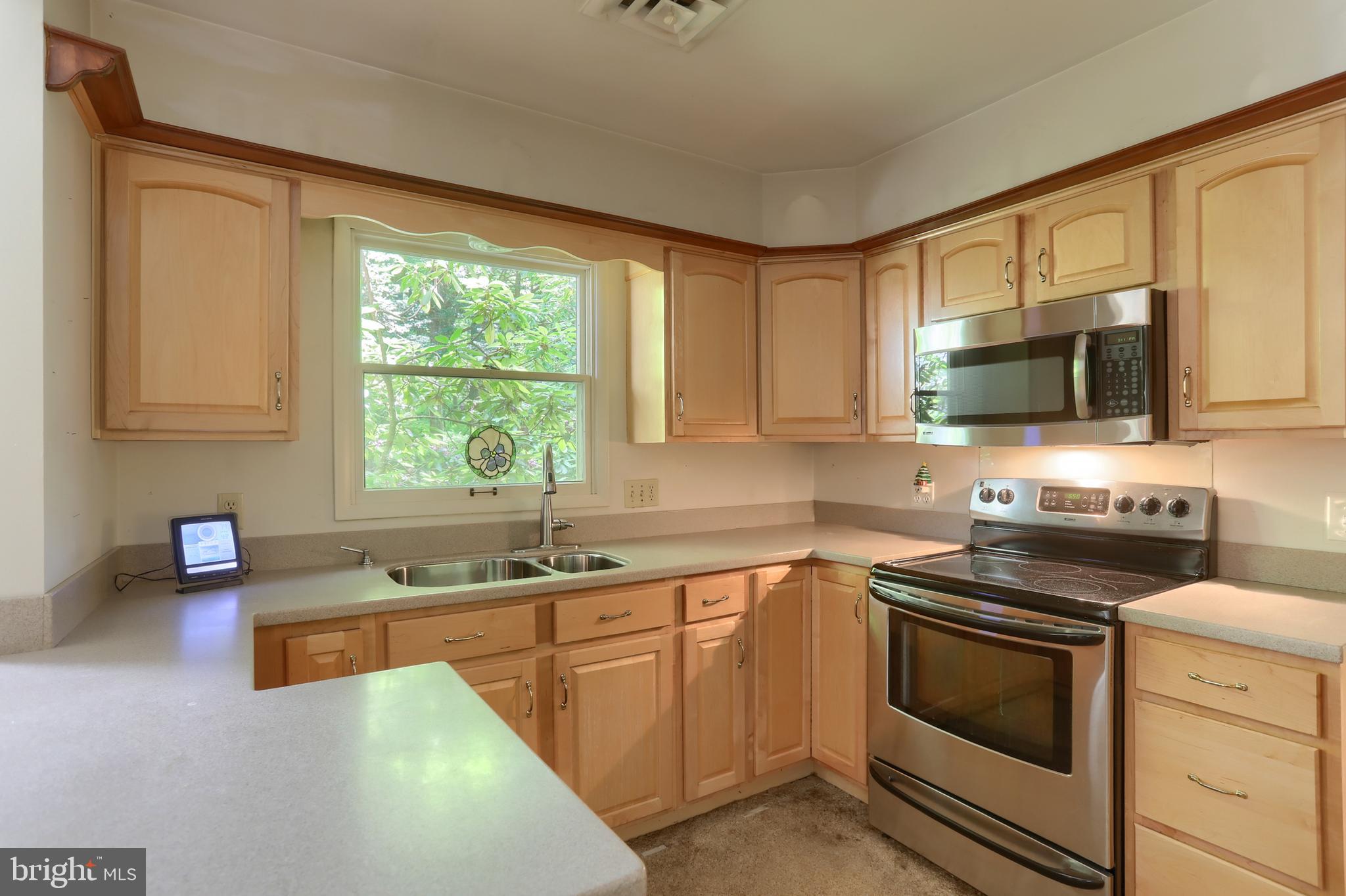 HILLCREST - Residential