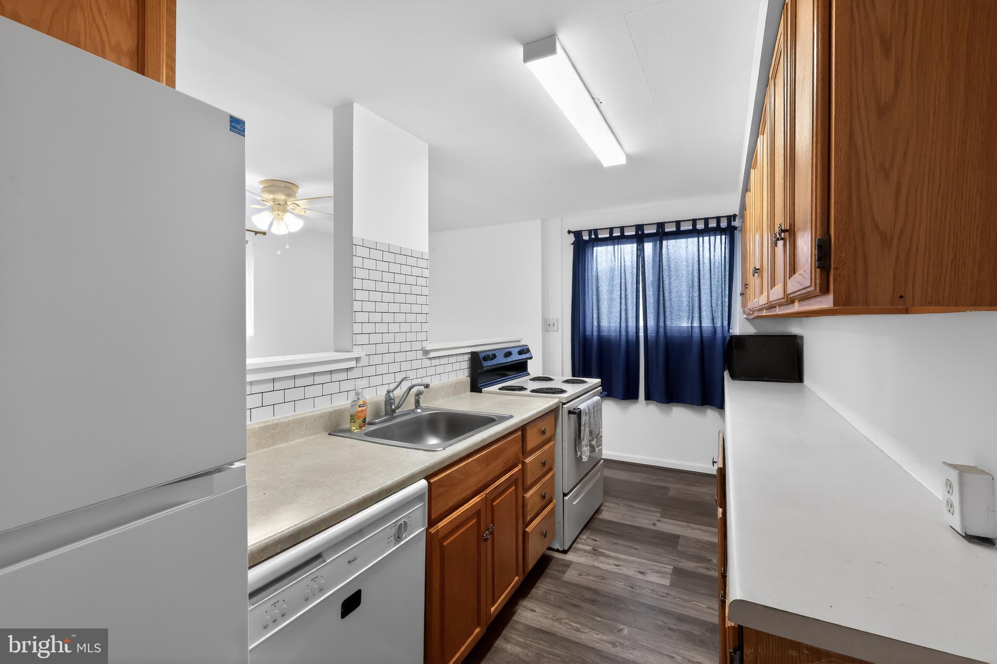 COLLEGE PARK - Residential