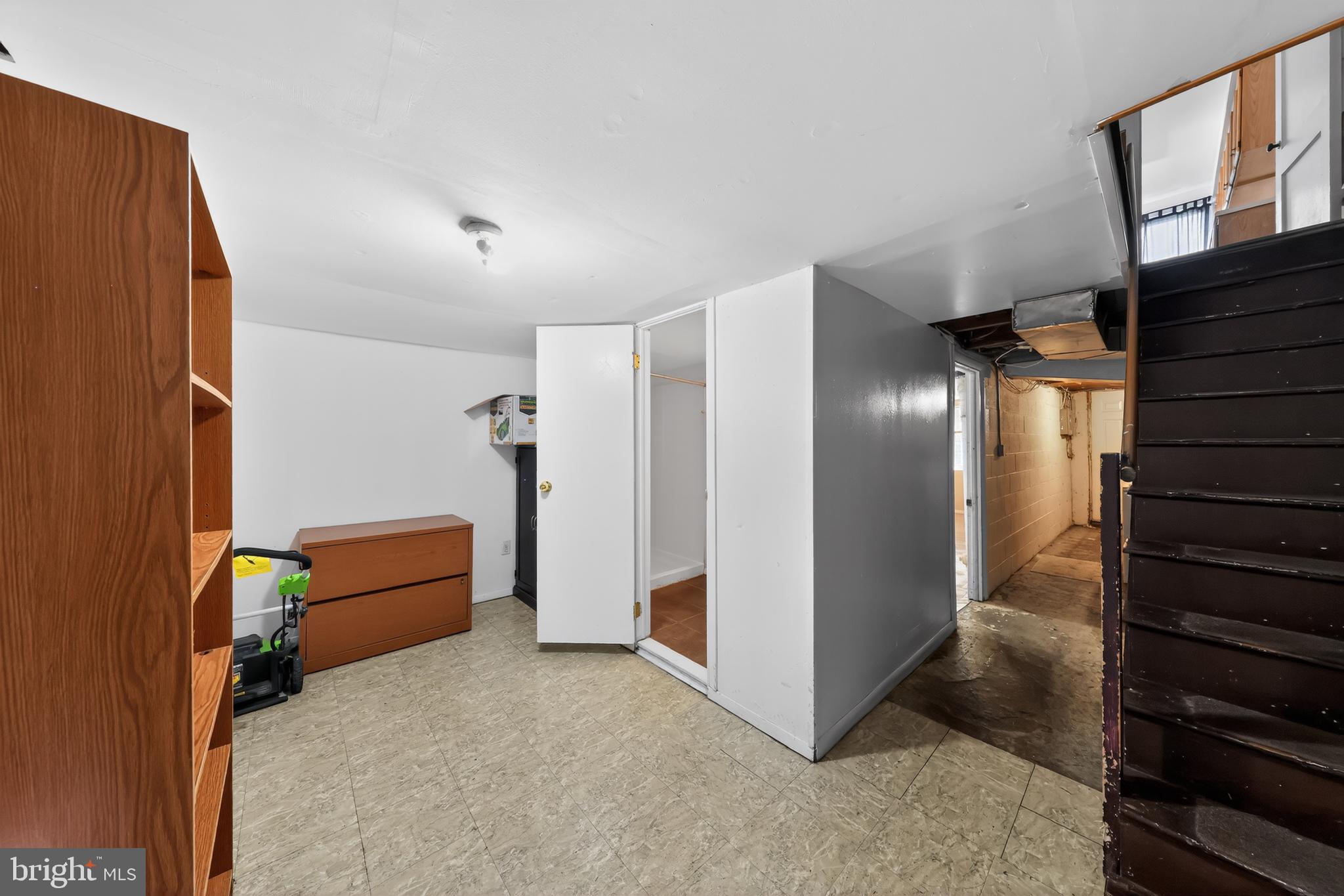 COLLEGE PARK - Residential
