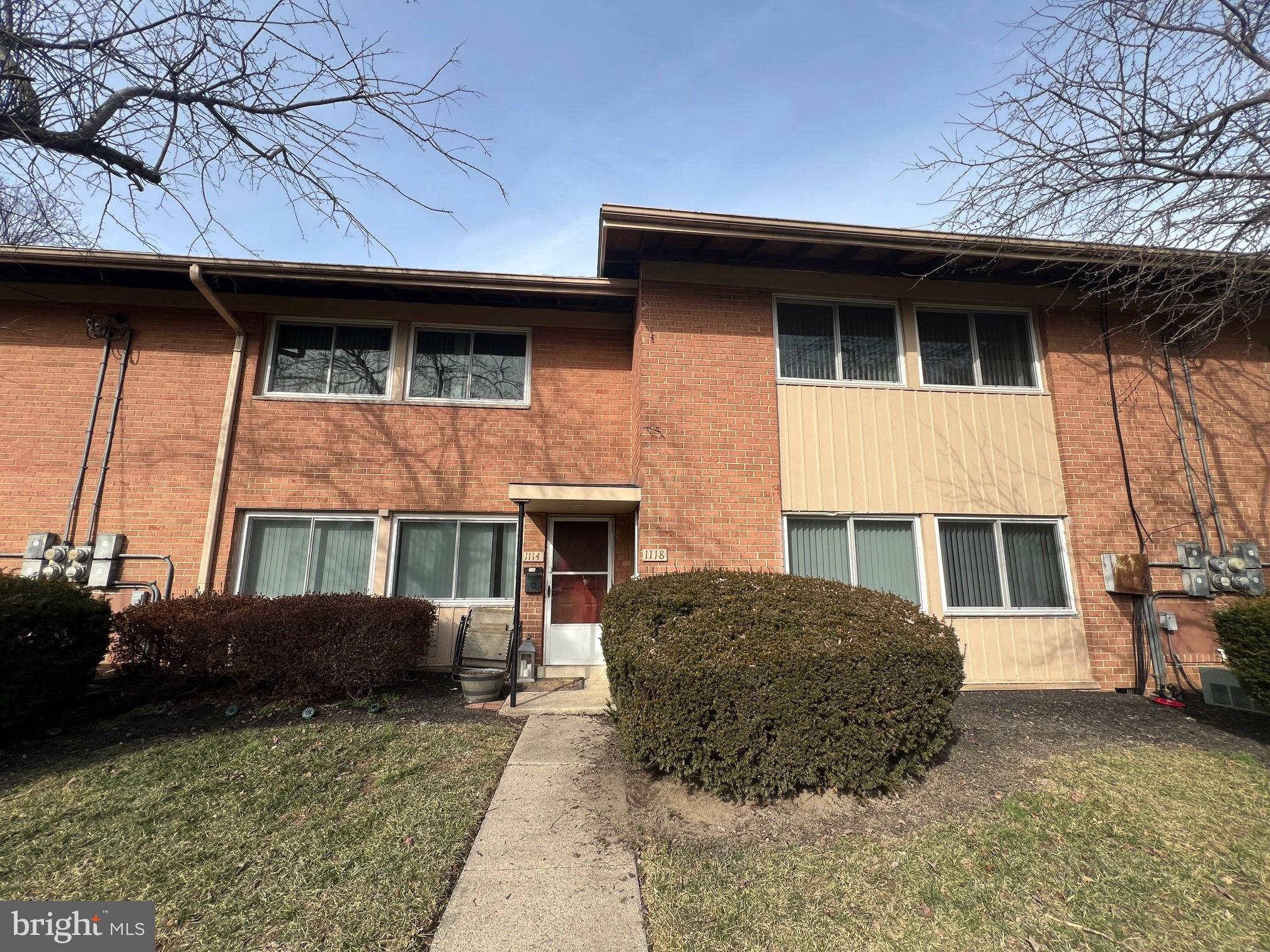 NORTHSIDE TOWNHOUSE APARTMENTS - Residential Lease