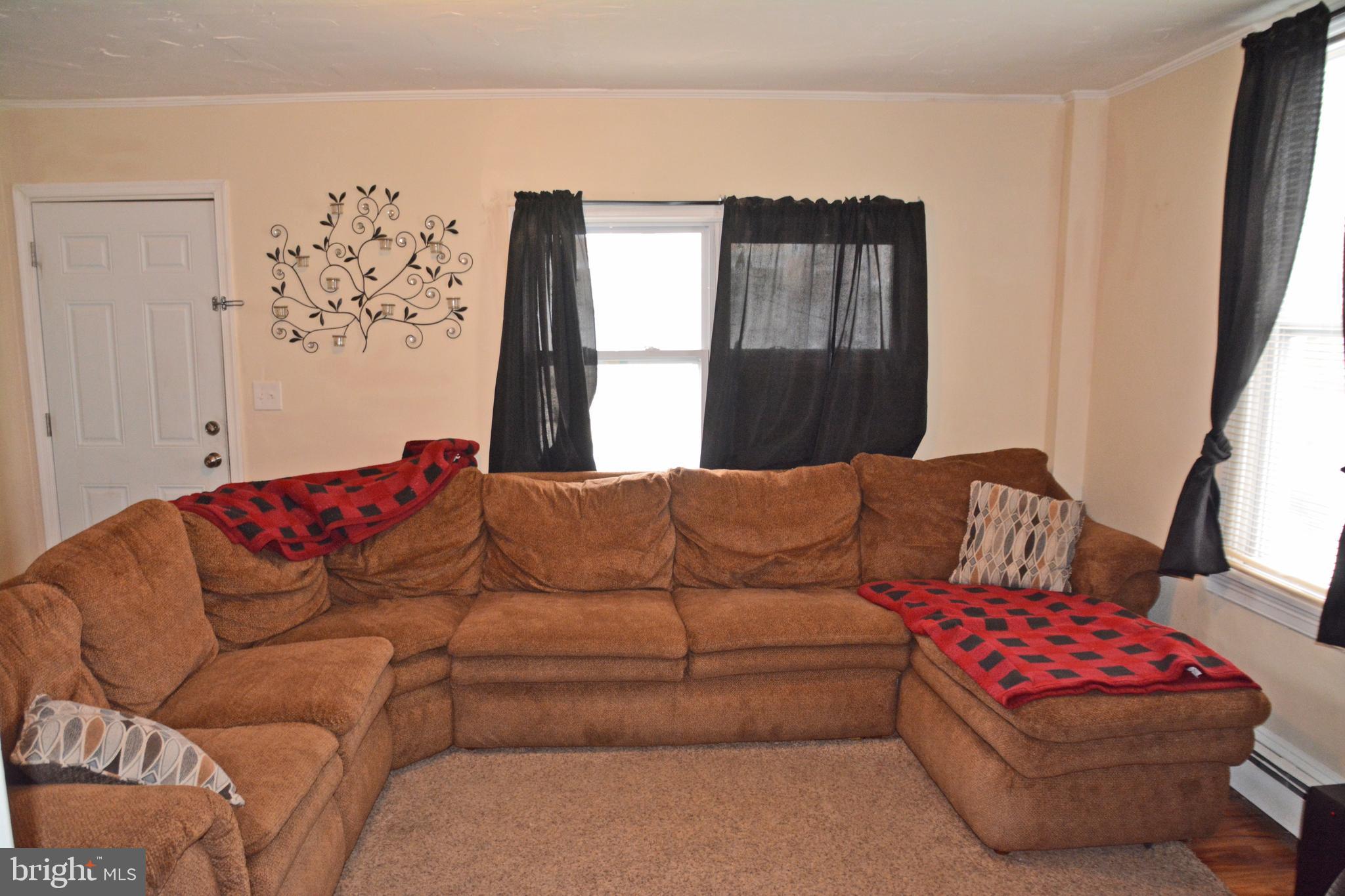 RED LION - Residential