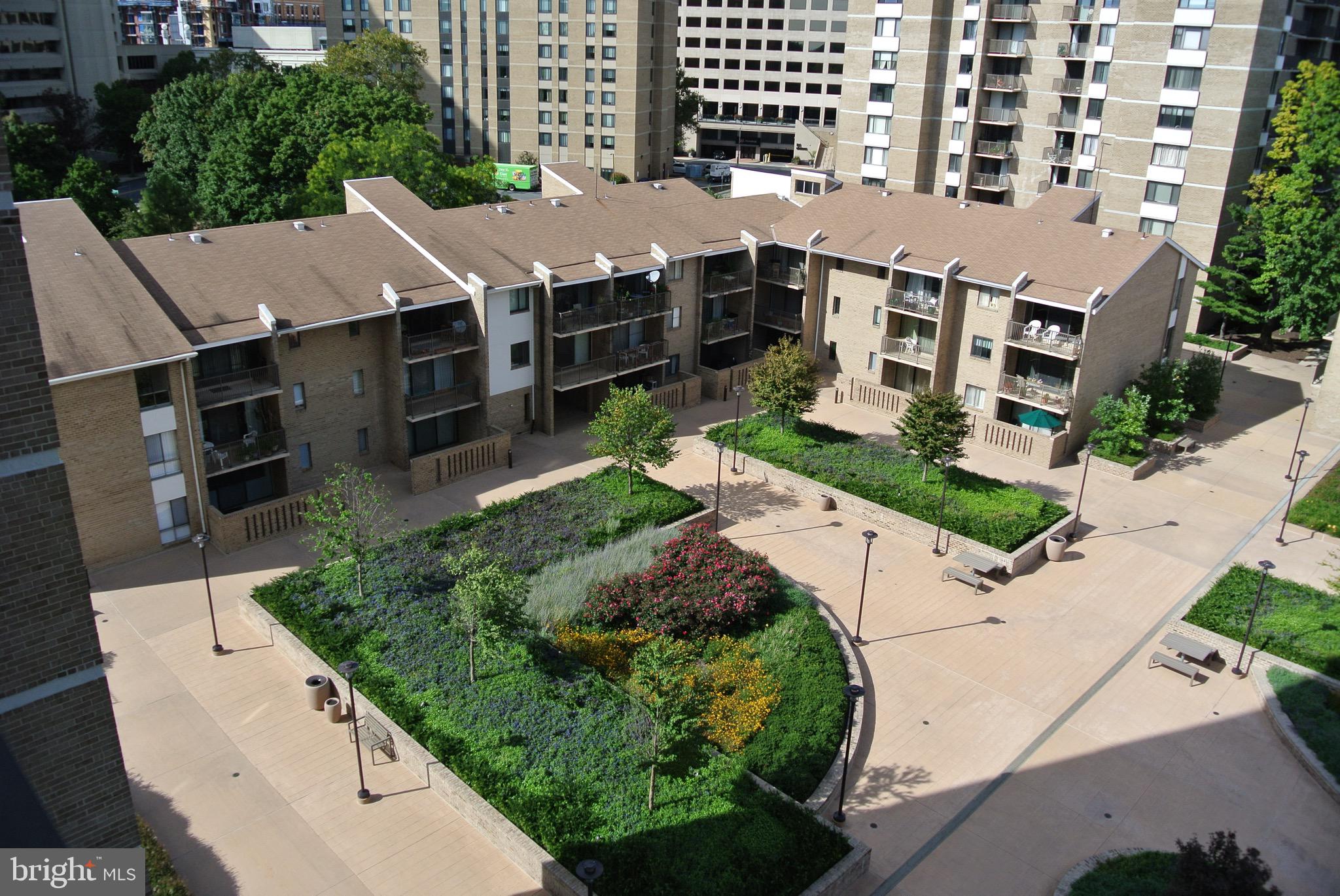 AMERICANA CENTRE - Residential