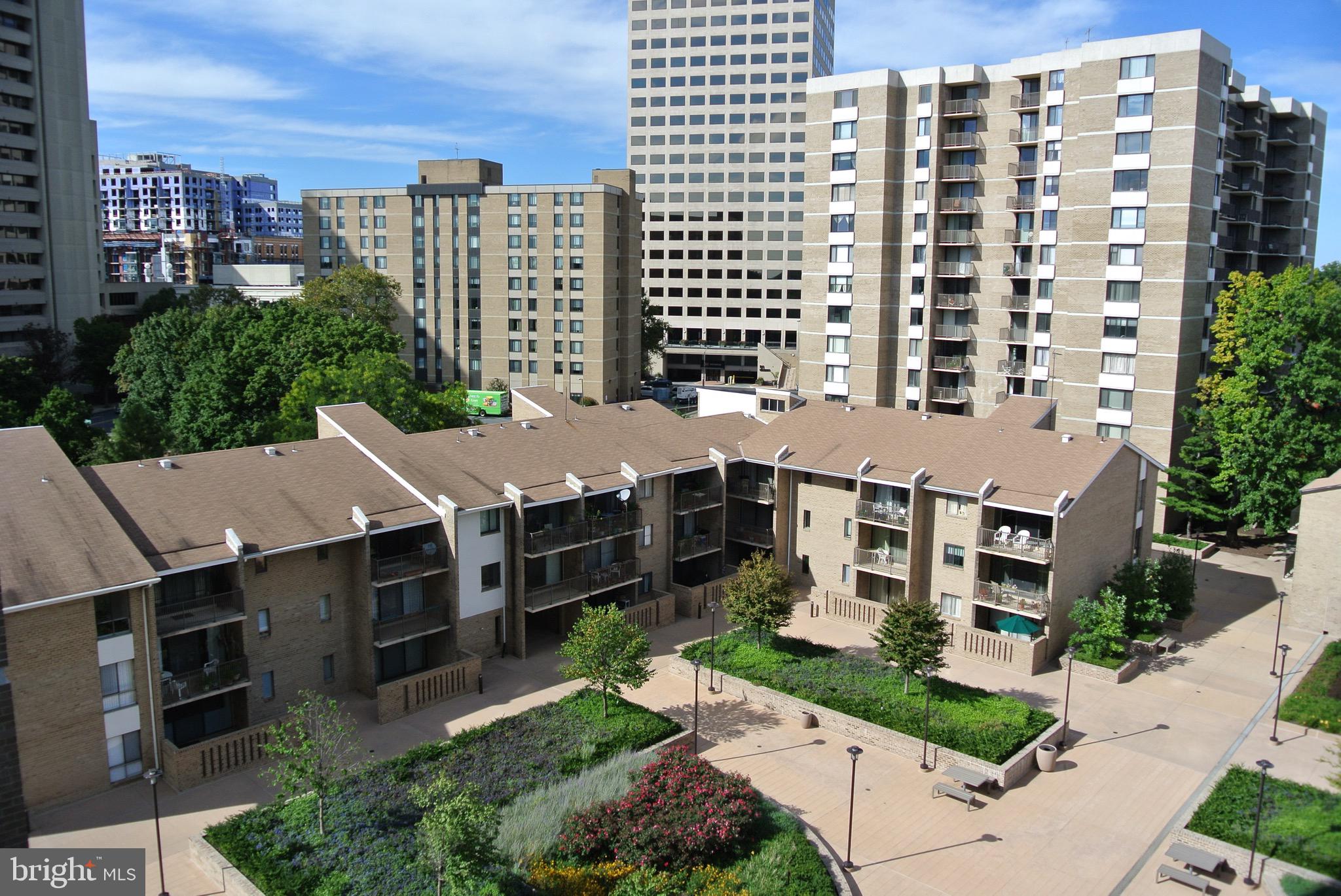 AMERICANA CENTRE - Residential