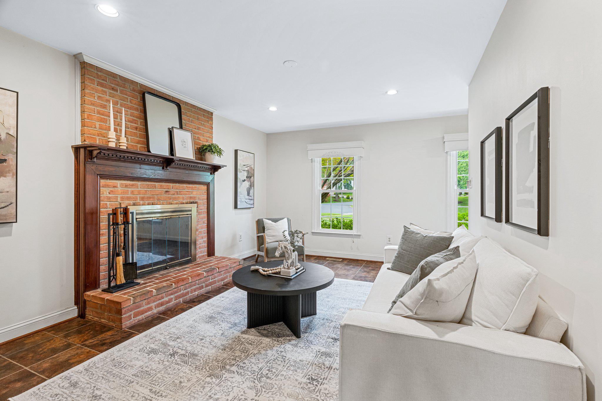 MILLS FARM - Residential