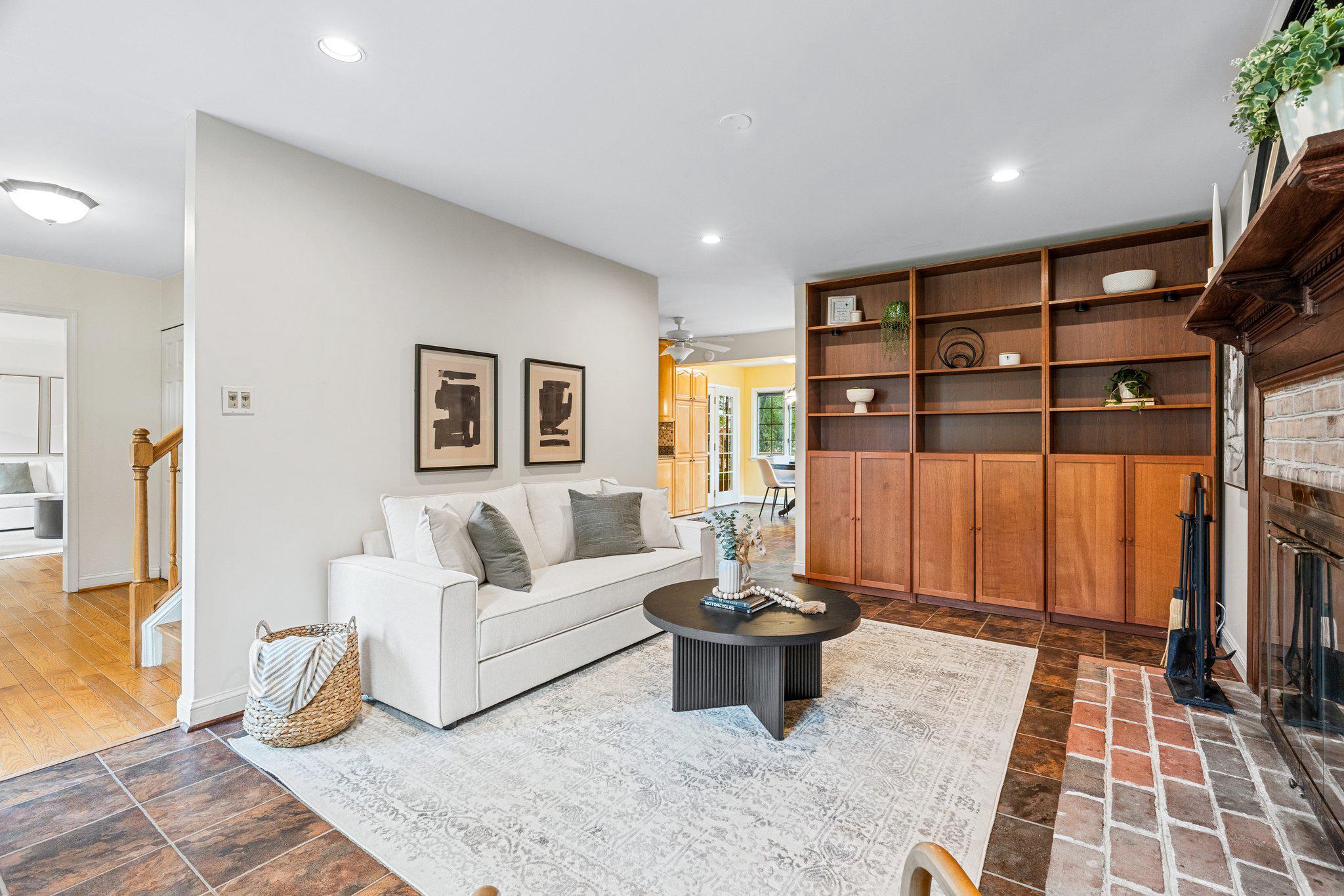 MILLS FARM - Residential