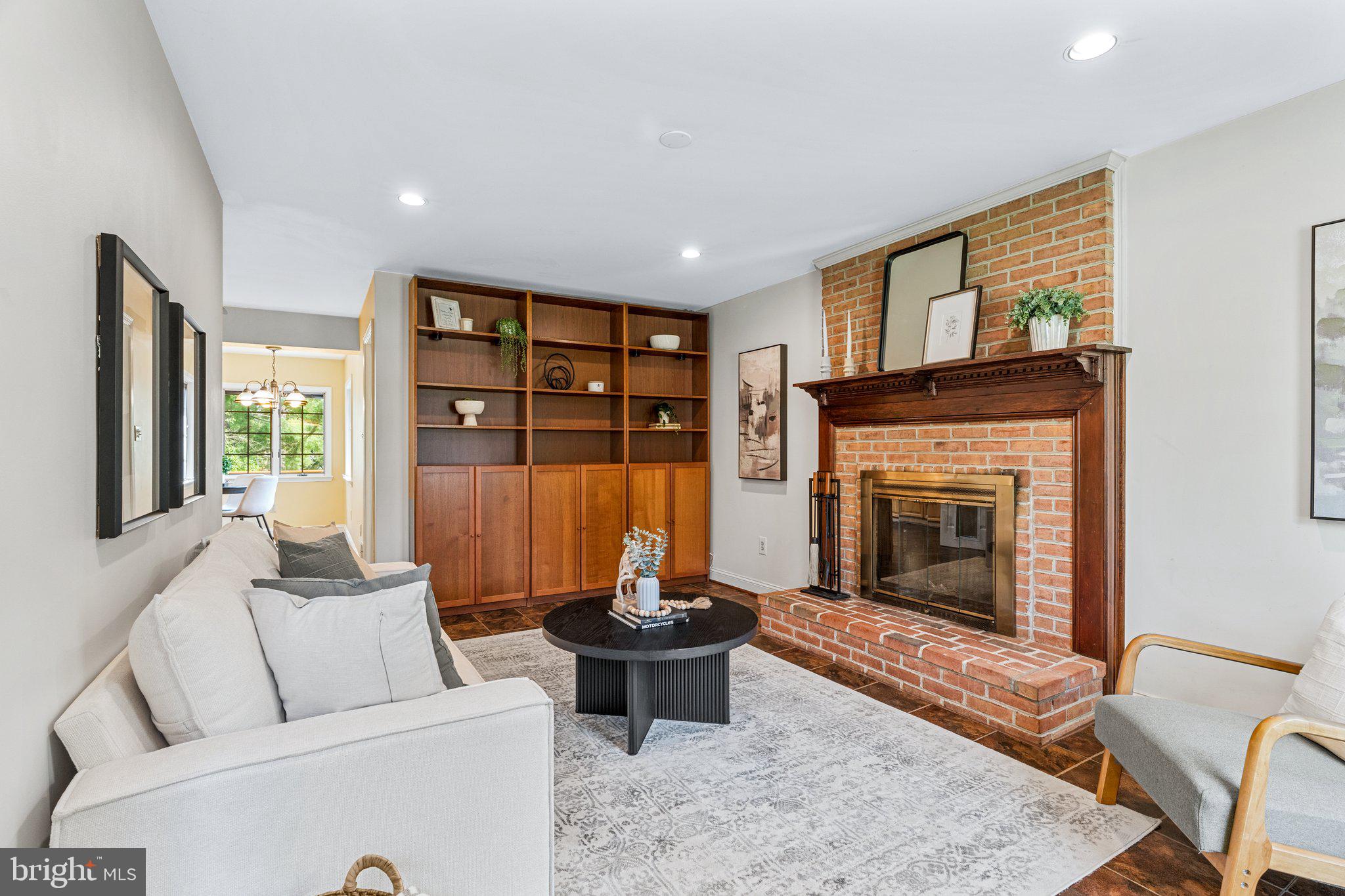 MILLS FARM - Residential