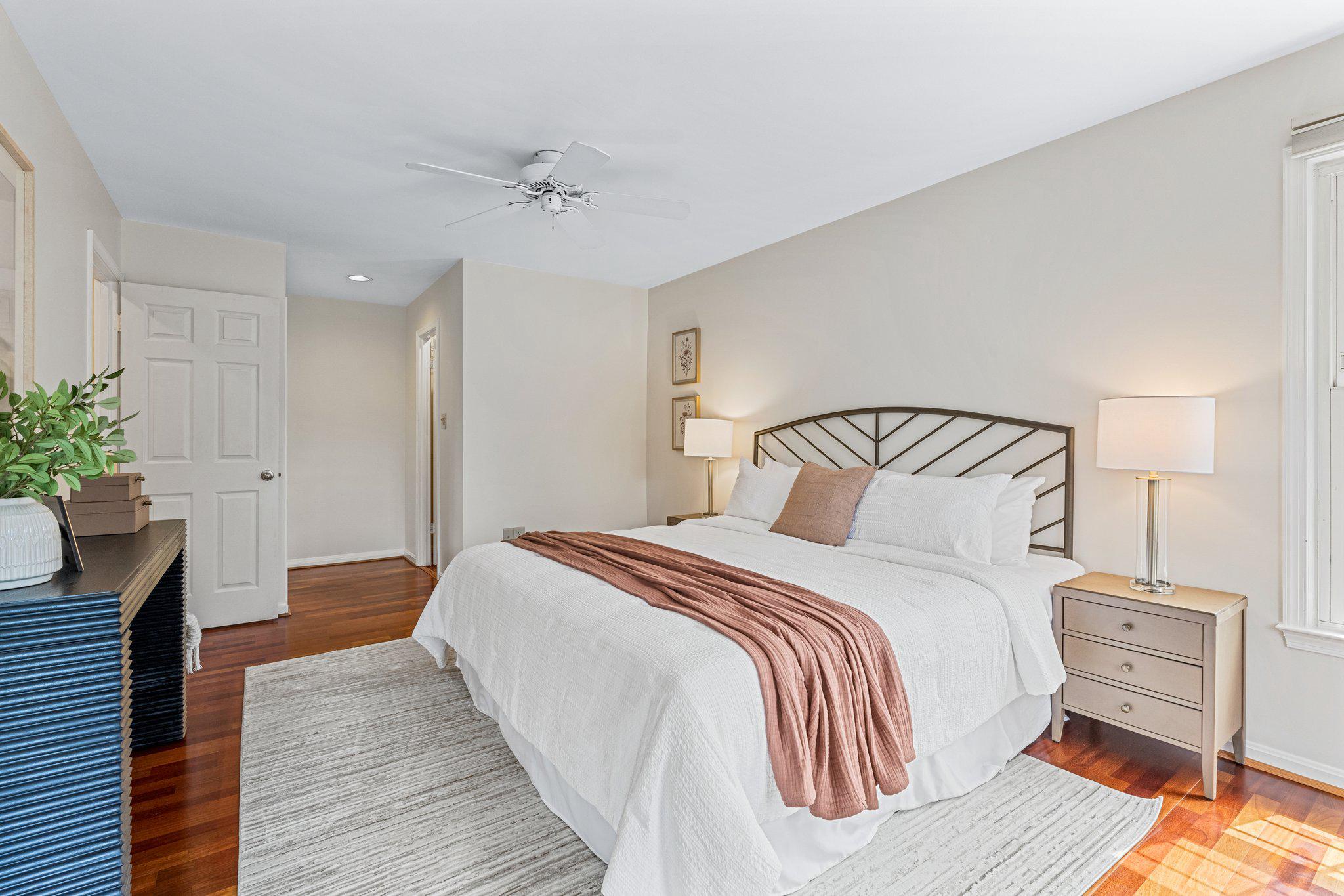 MILLS FARM - Residential