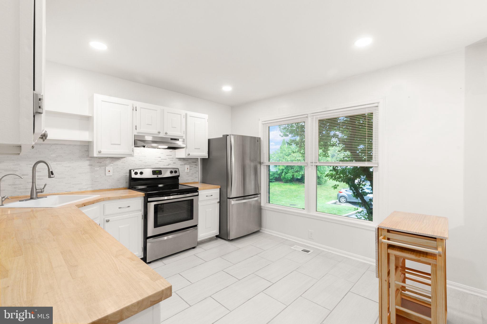 BRIGHT OAKS - Residential